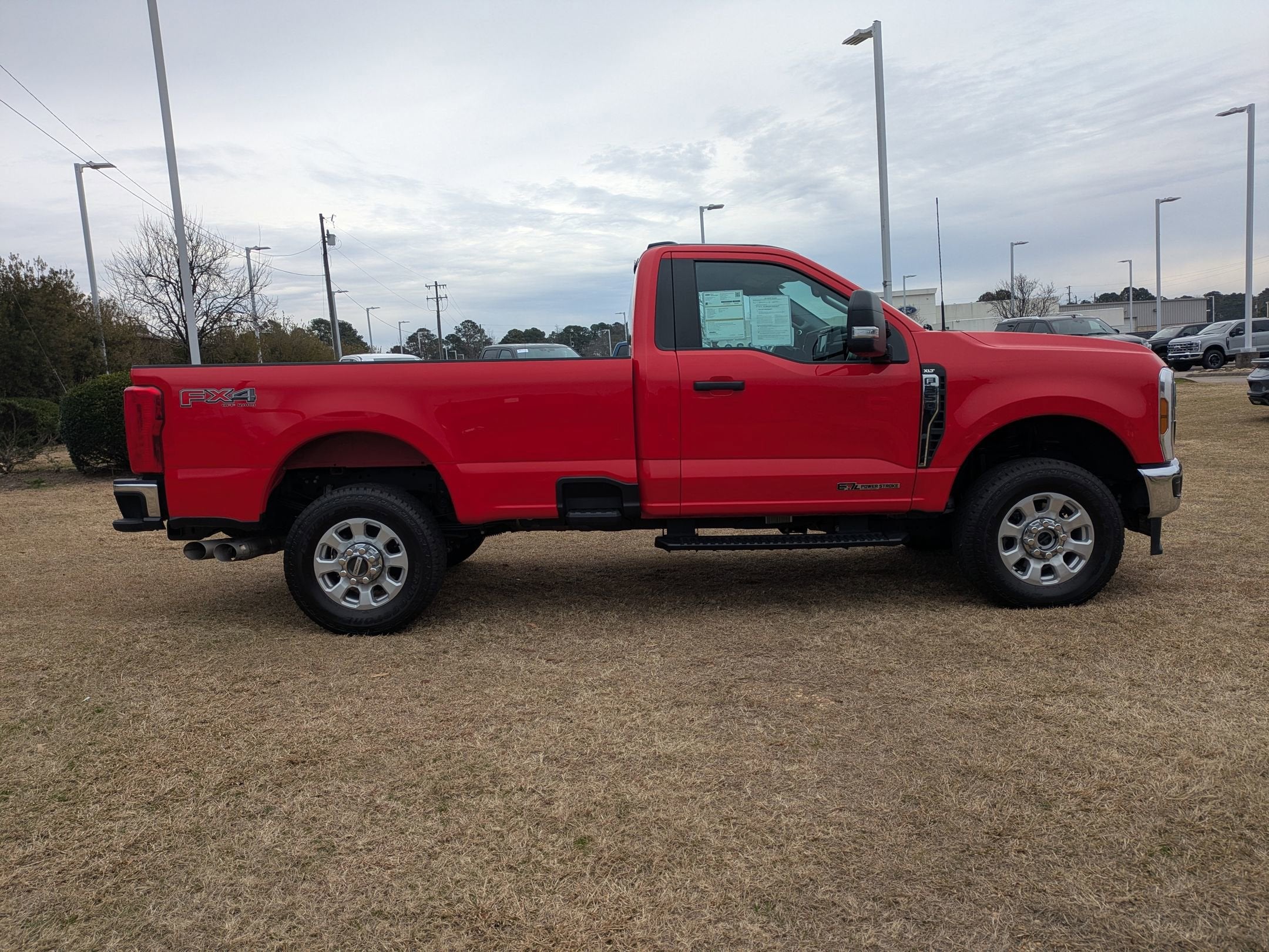2024 Ford Super Duty F-350 SRW XLT