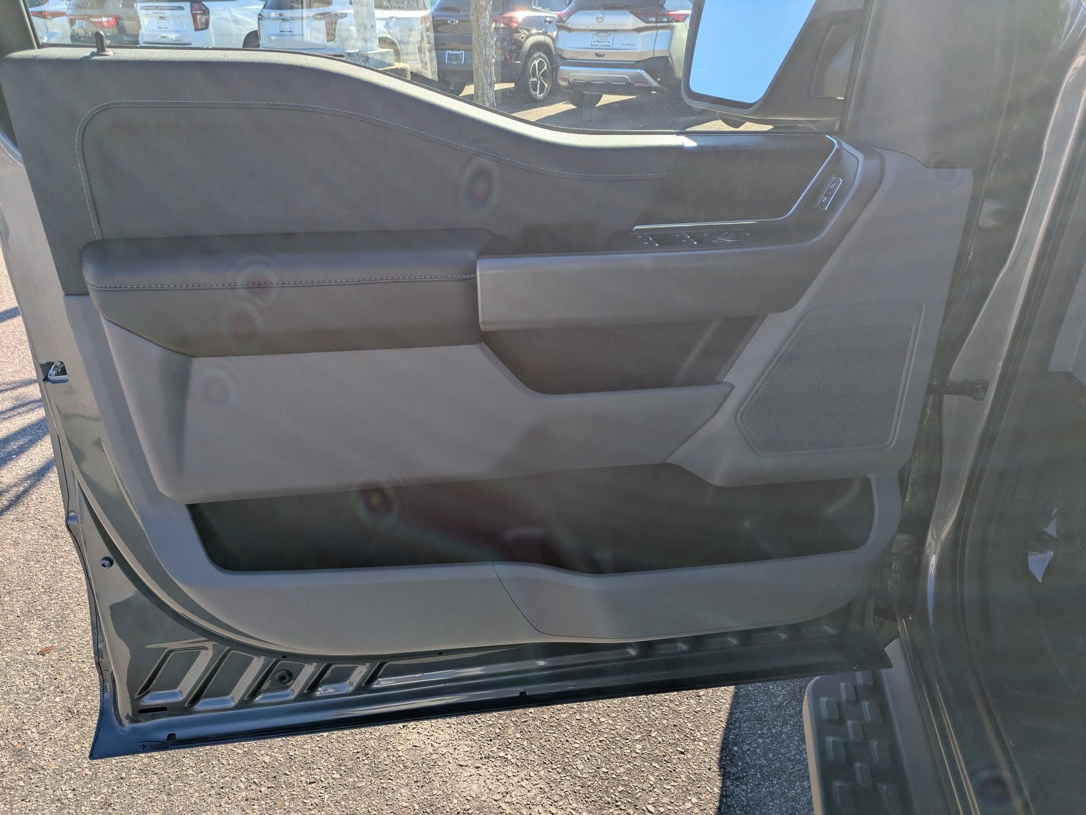 2024 Ford F-150 Lightning XLT