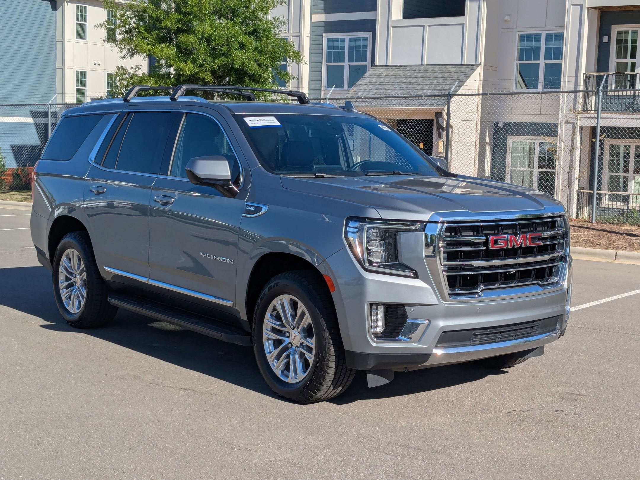 2023 GMC Yukon SLT