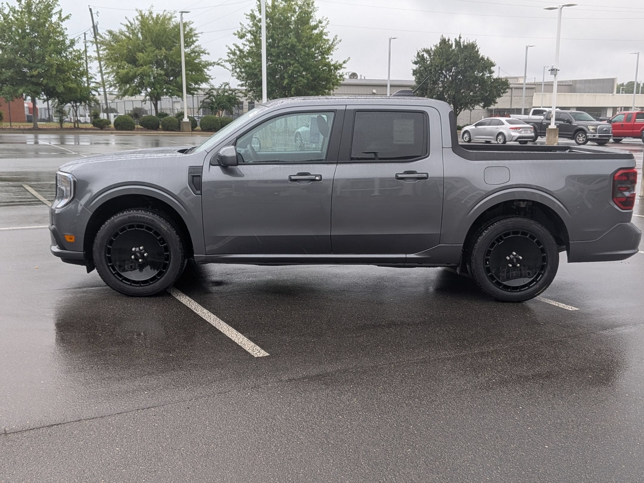 2026 Ford Maverick Lobo Standard