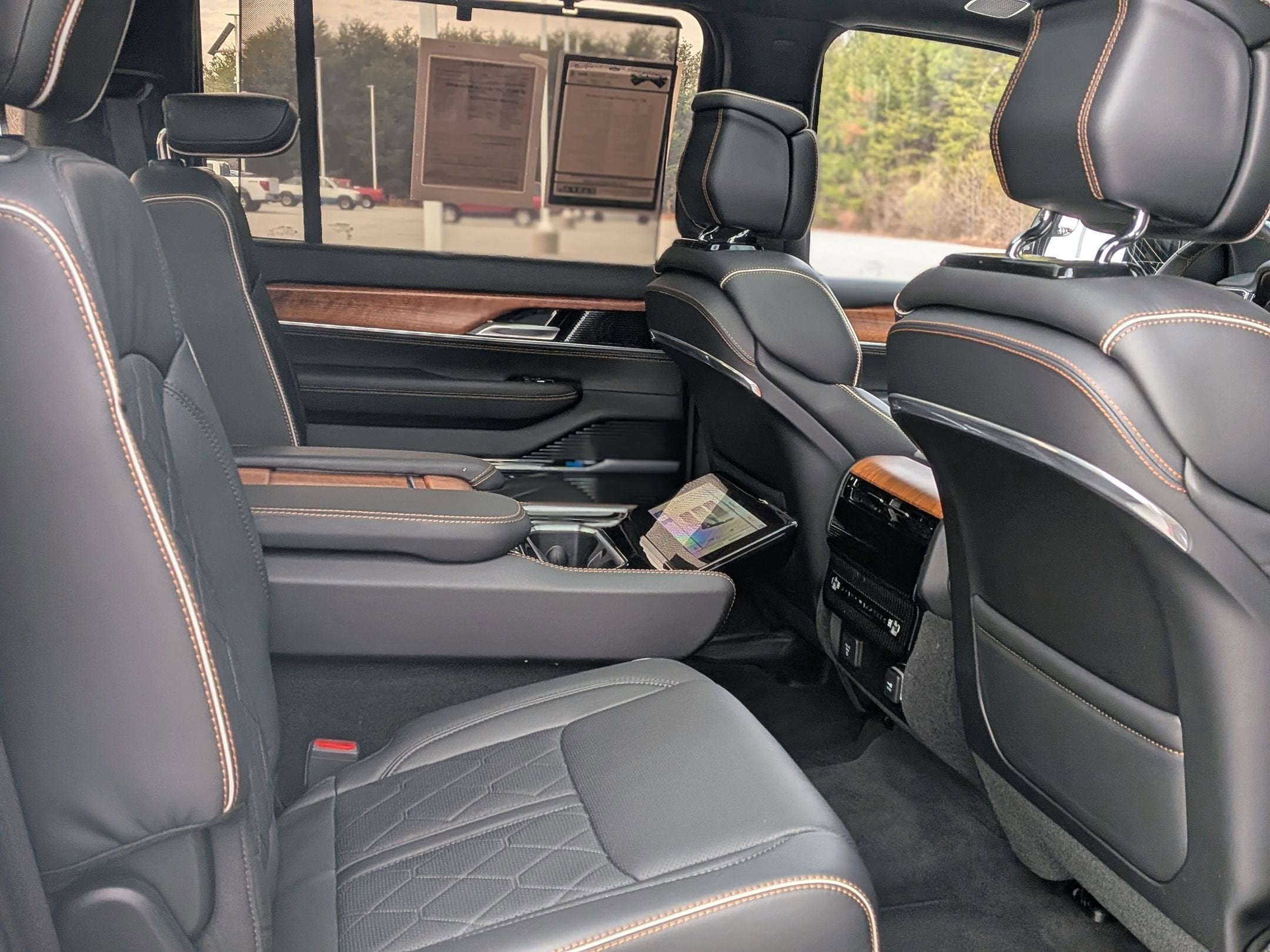 2023 Jeep Grand Wagoneer Series III