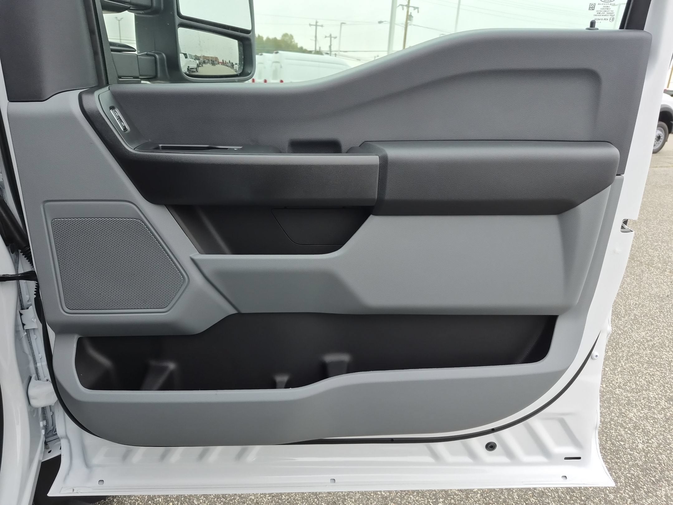 2027 Ford Super Duty F-550 DRW XL