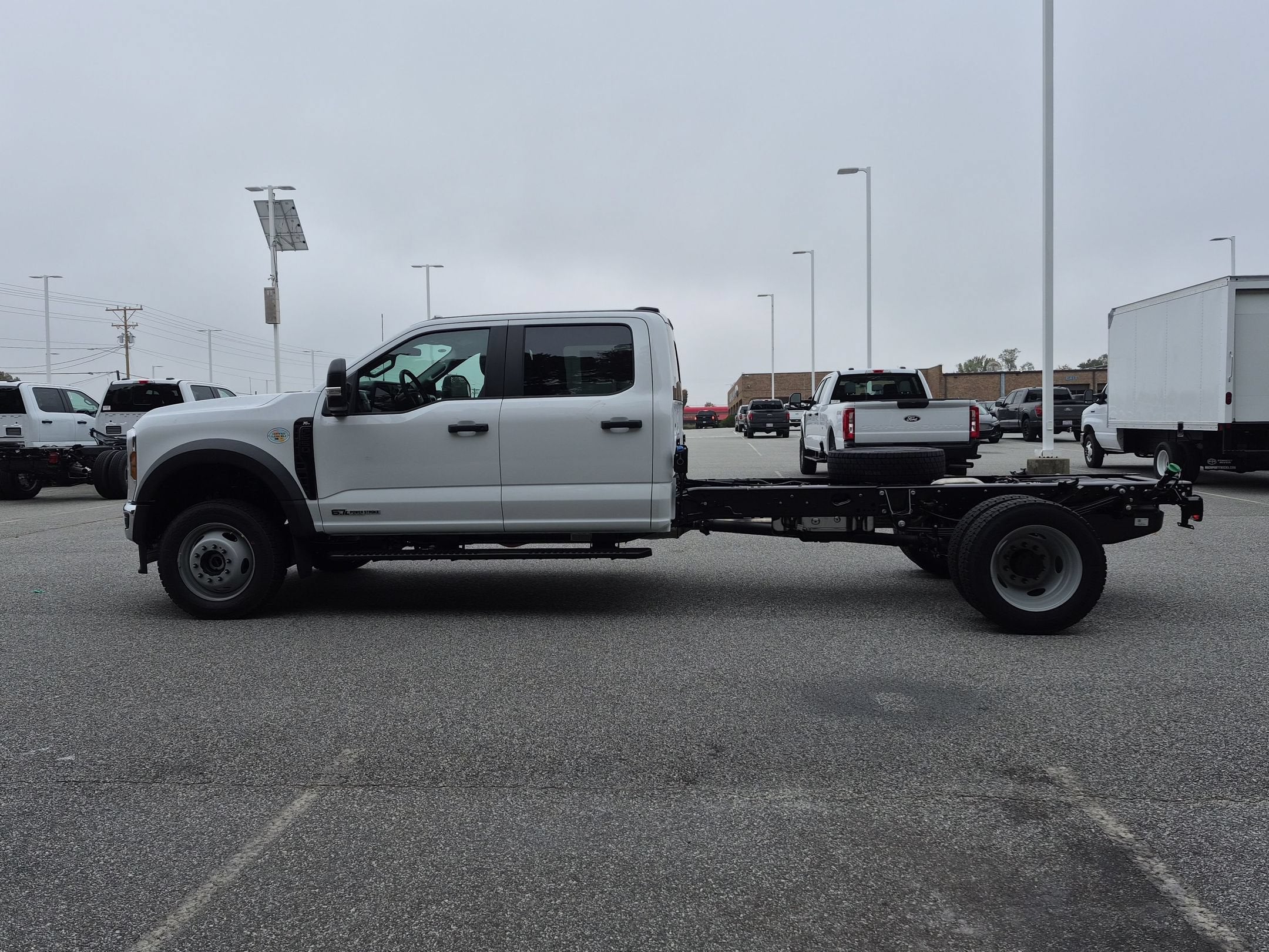 2027 Ford Super Duty F-550 DRW XL