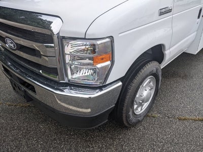 2026 Ford E-Series Cutaway Base