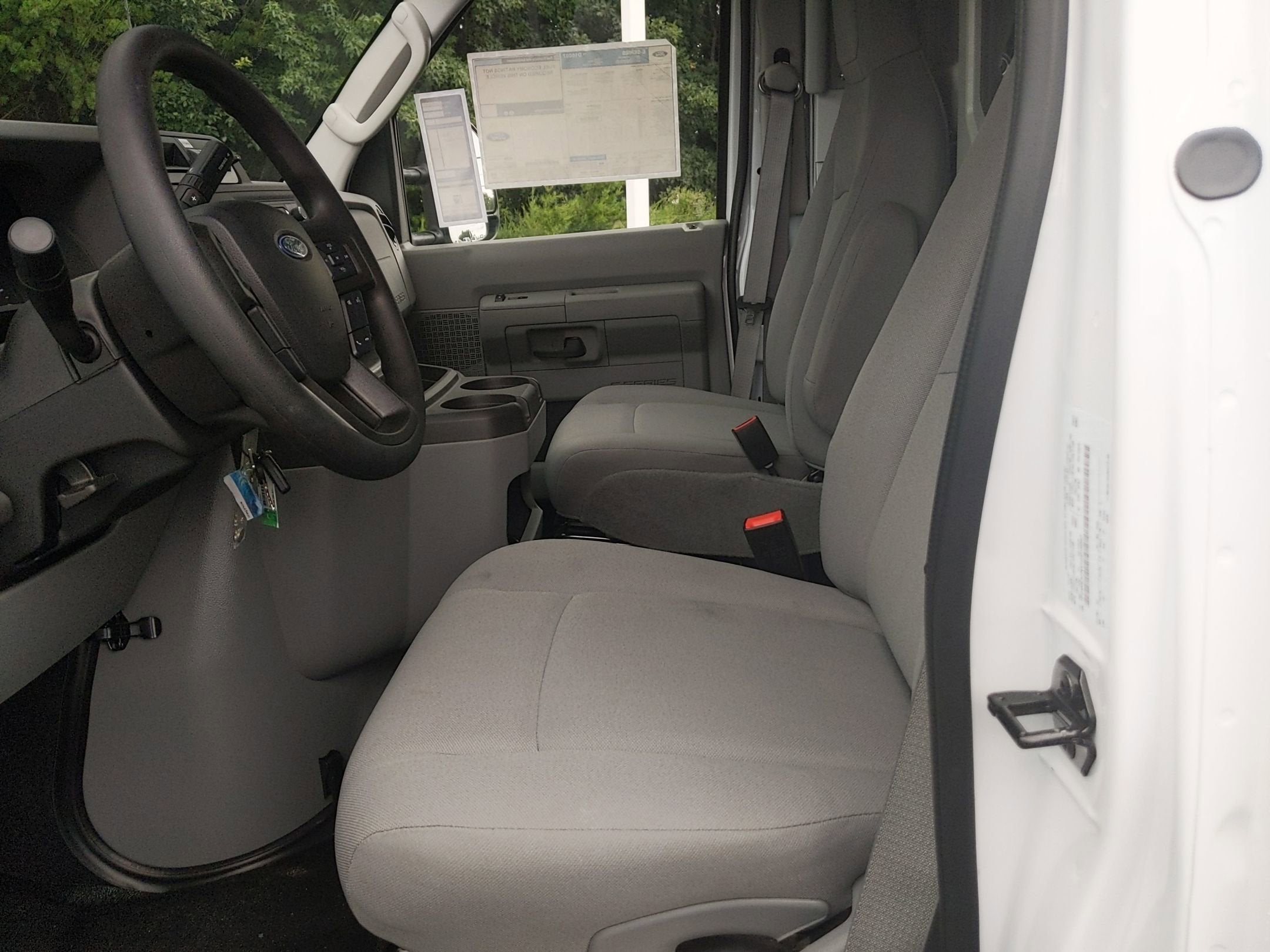 2026 Ford E-Series Cutaway Base