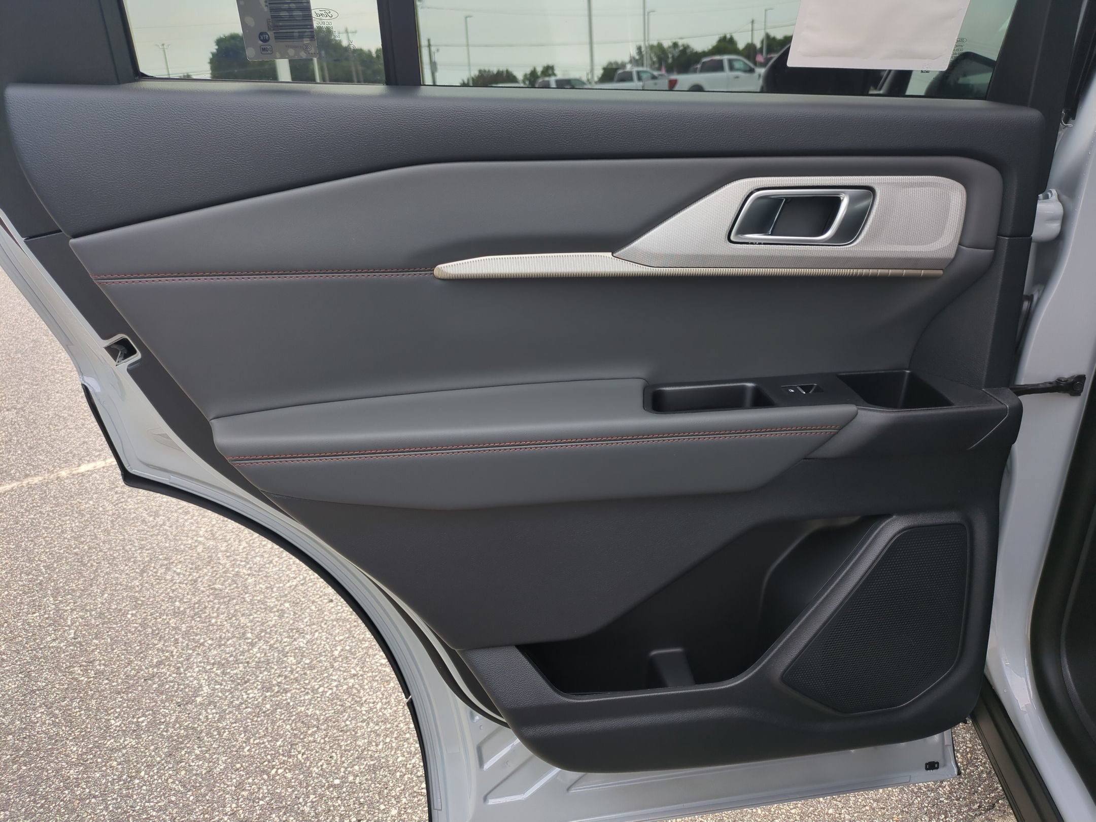 2026 Ford Explorer Active w/100A Pkg