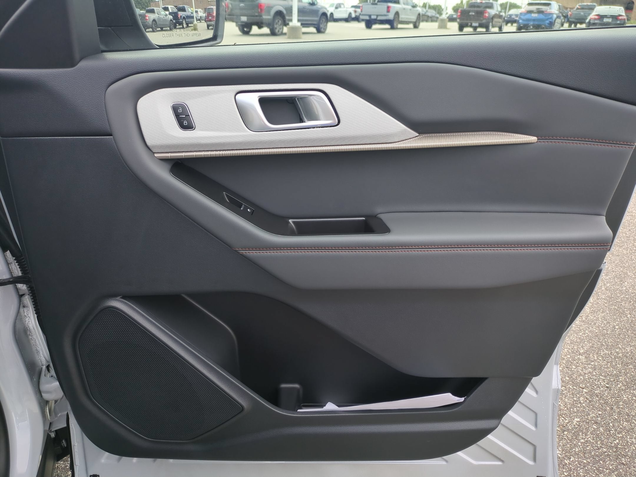 2026 Ford Explorer Active w/100A Pkg