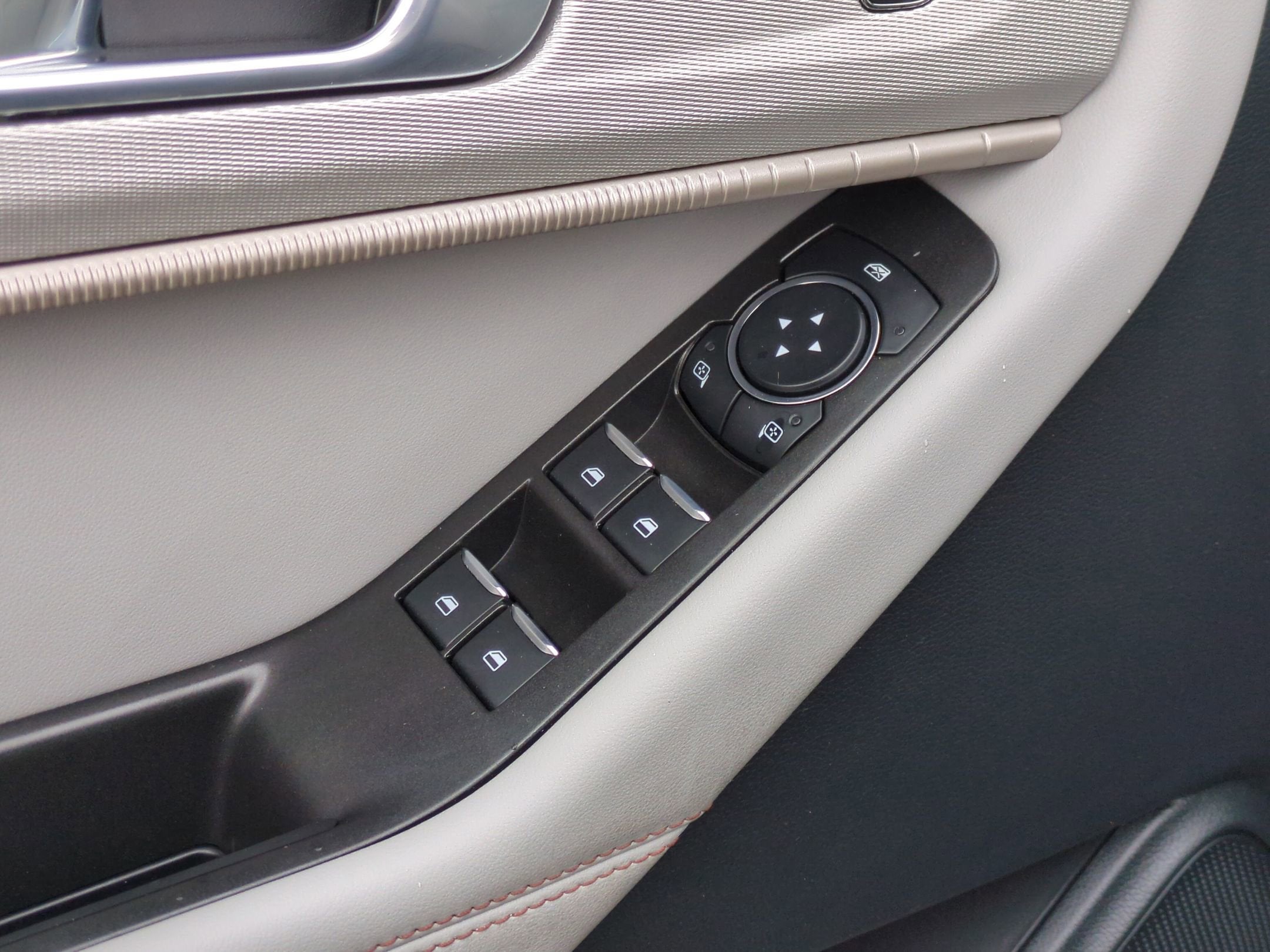 2026 Ford Explorer Active - Crossroads Courtesy Demo