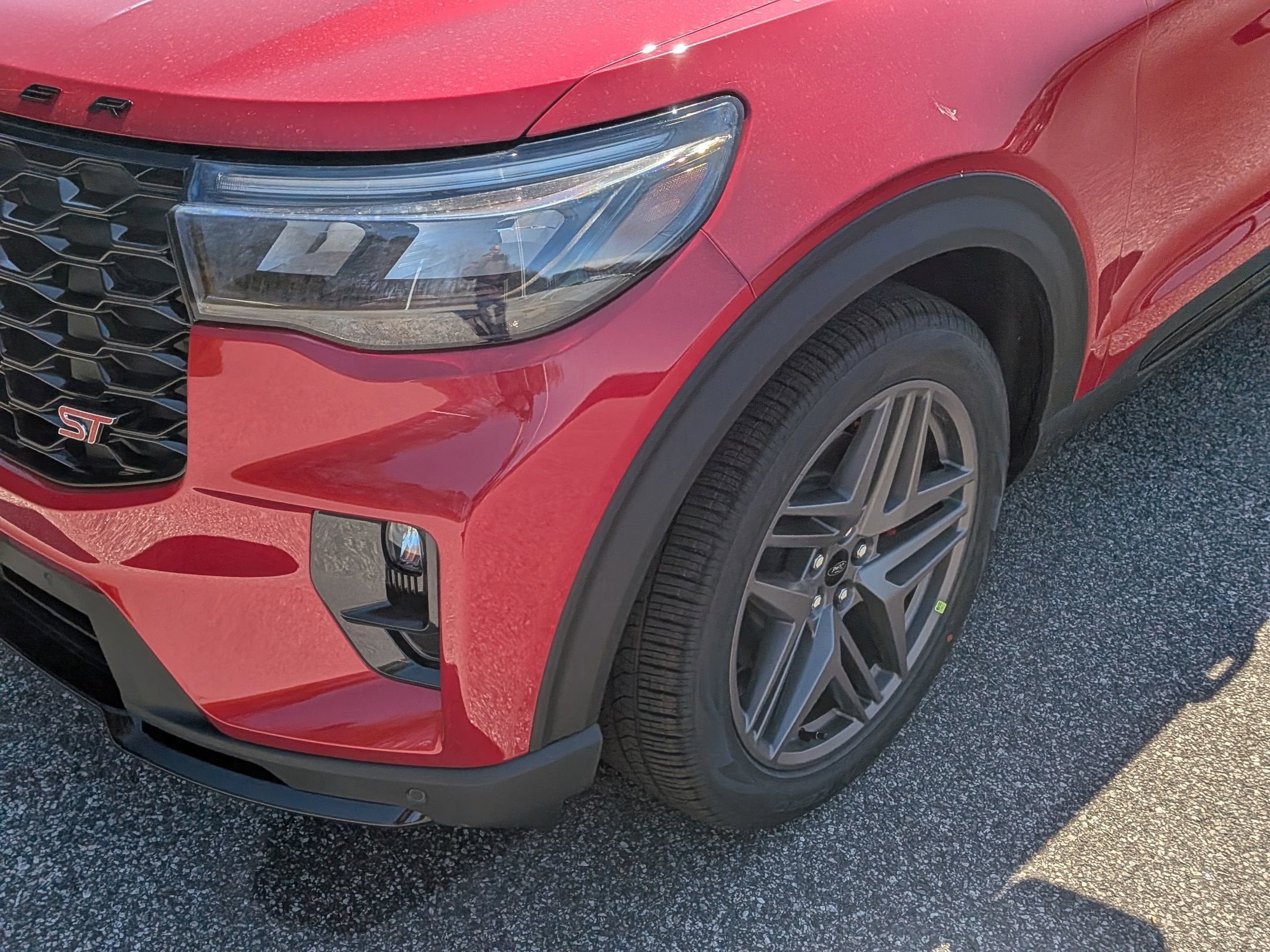 2026 Ford Explorer ST - Photo 10