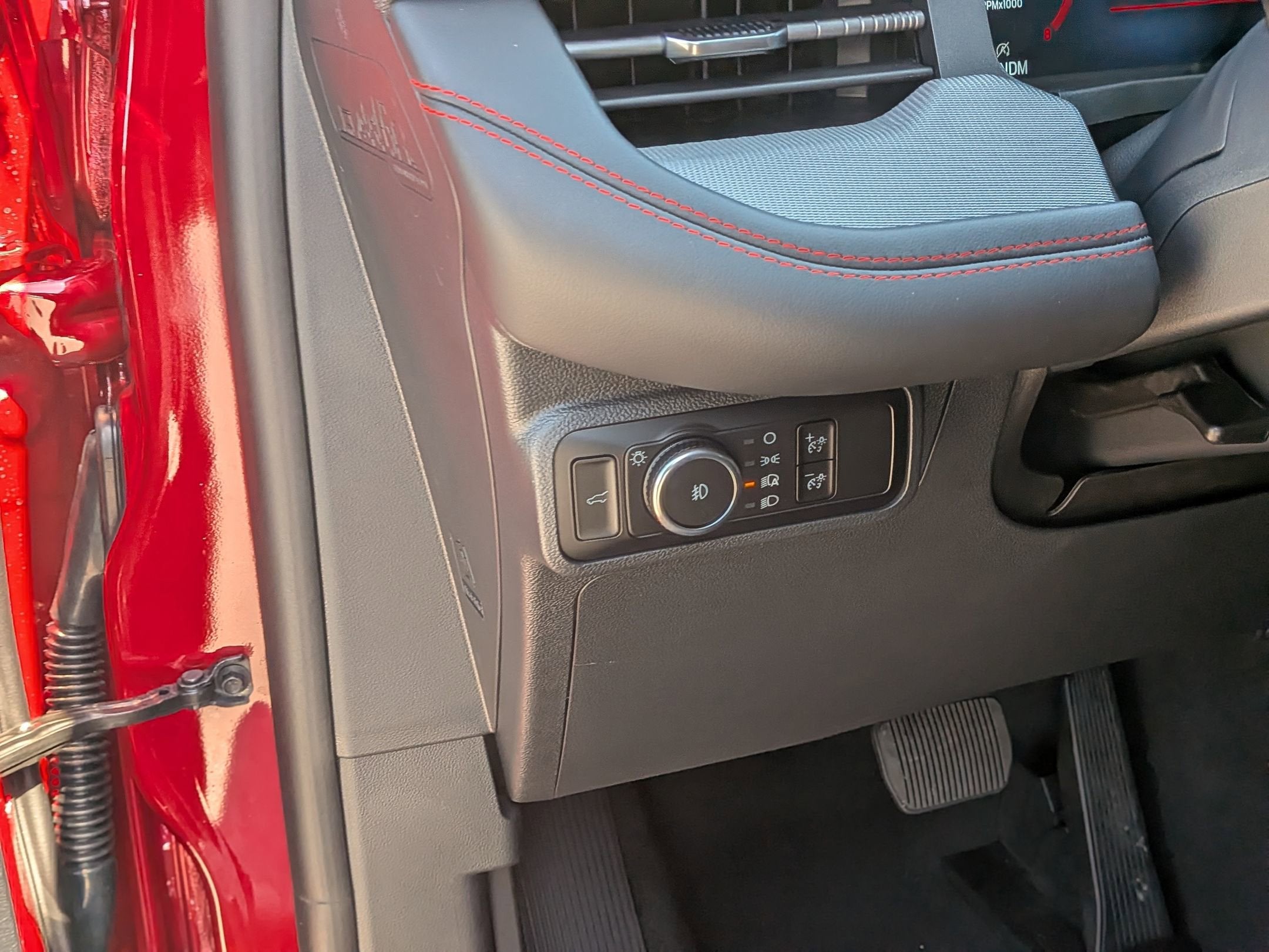 2026 Ford Explorer ST - Photo 16