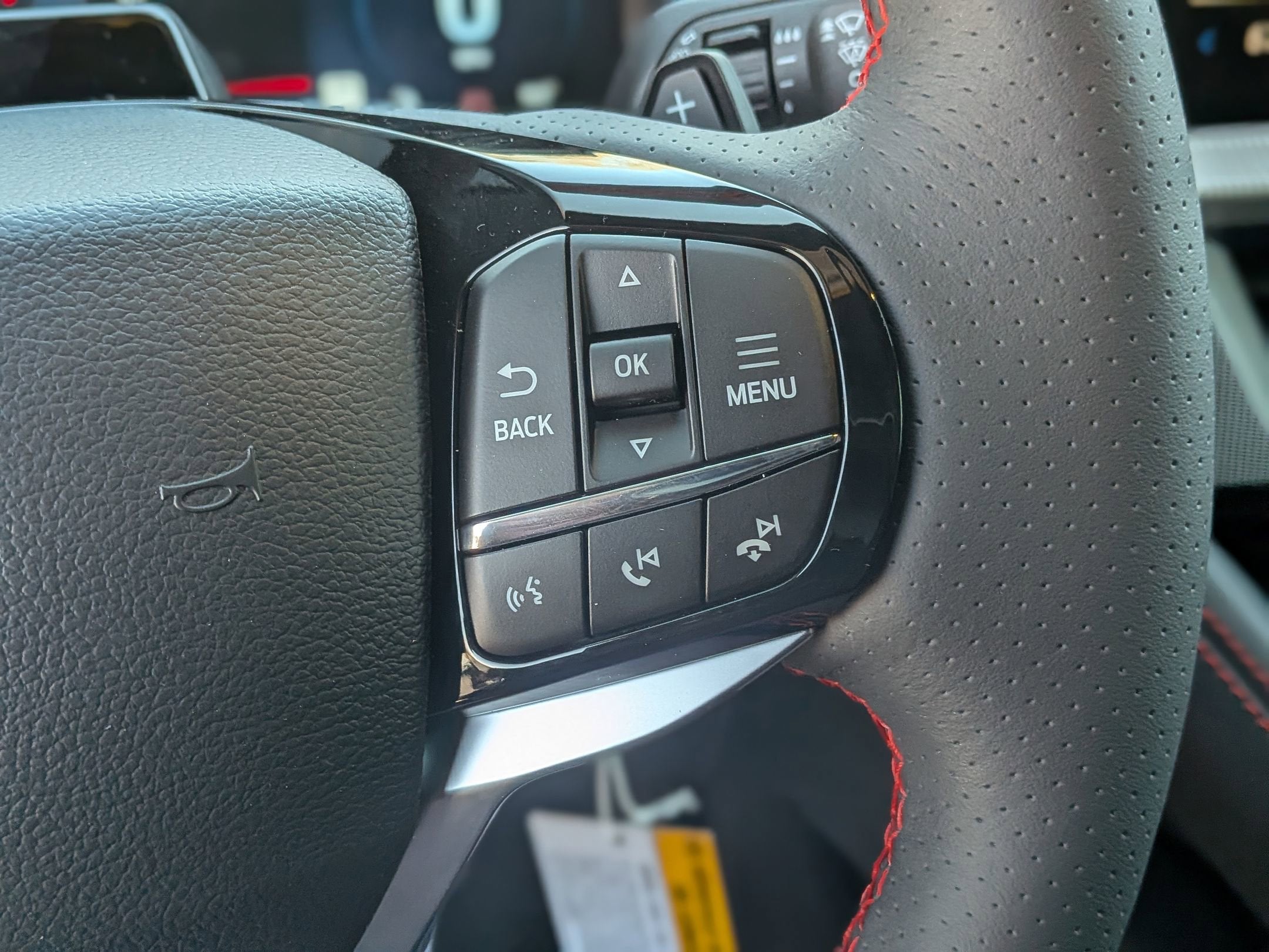 2026 Ford Explorer ST - Photo 18