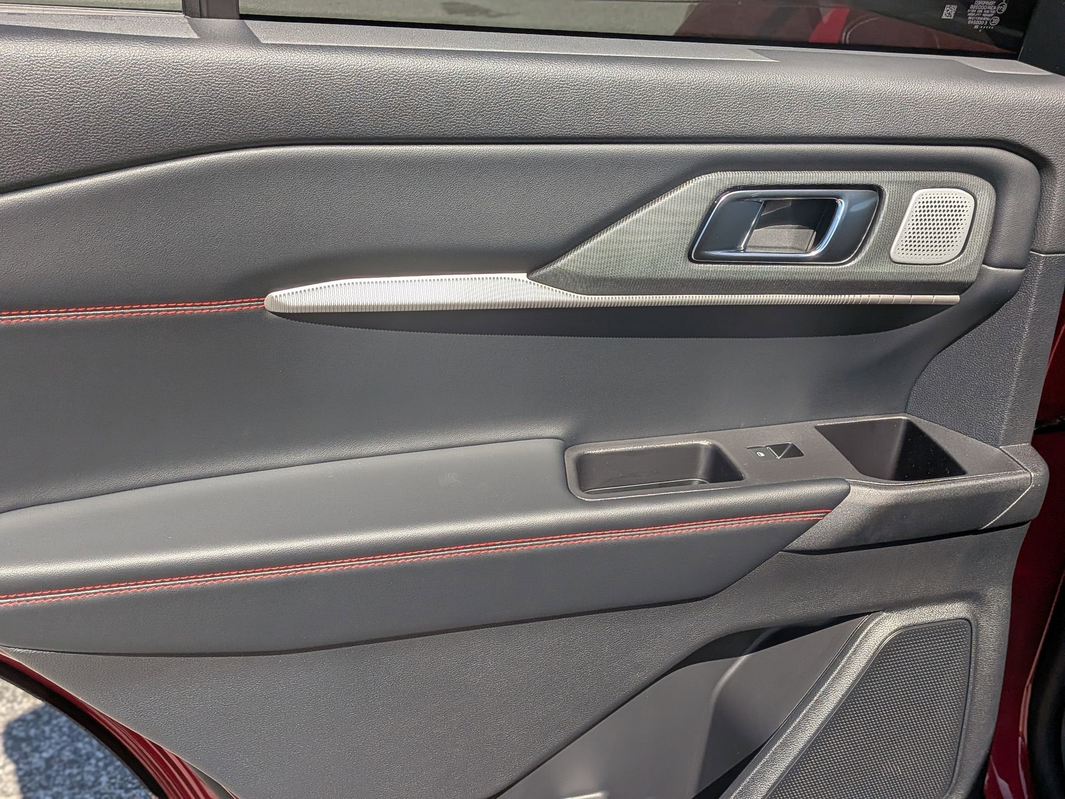 2026 Ford Explorer ST - Photo 27