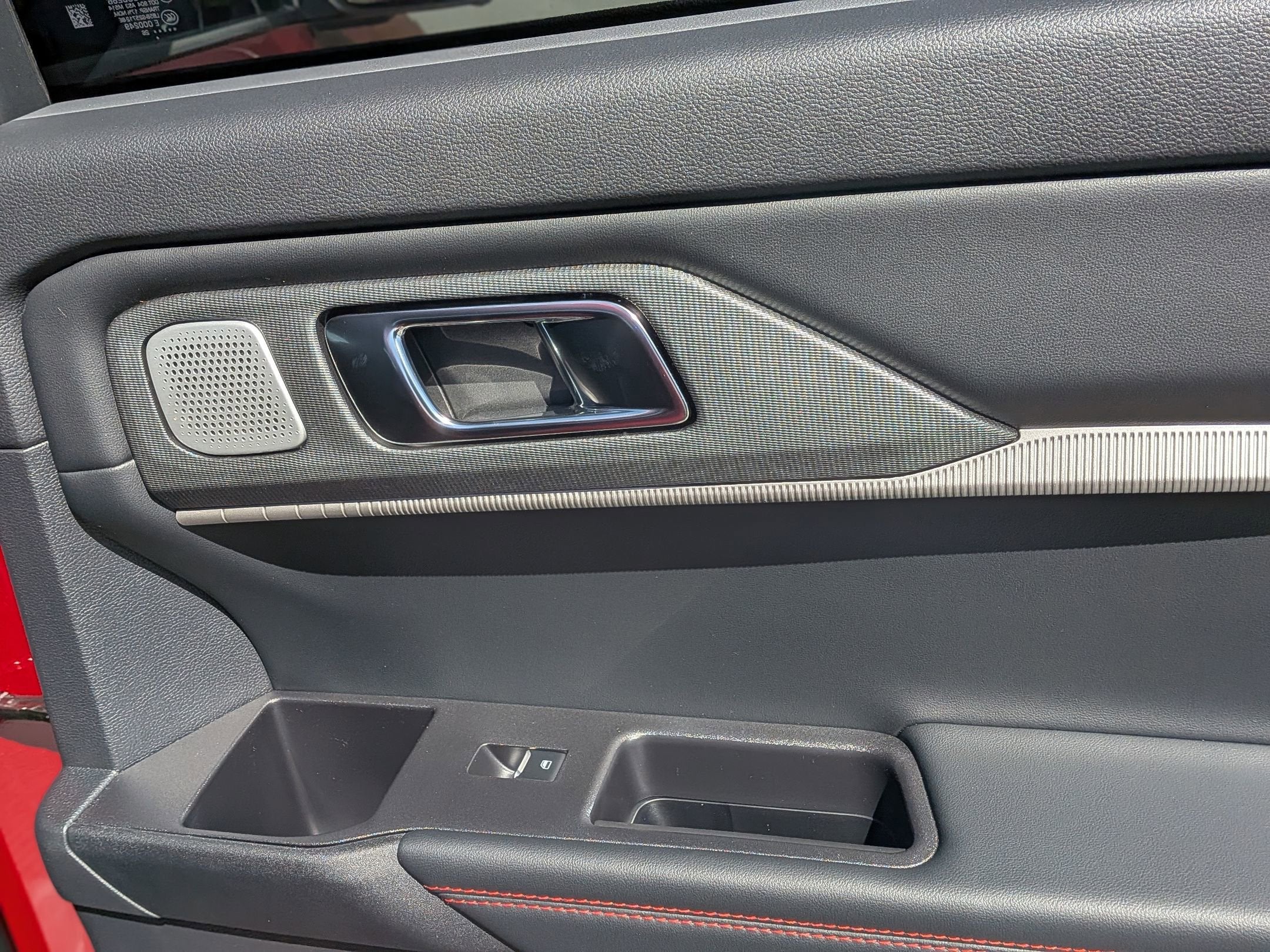 2026 Ford Explorer ST - Photo 36