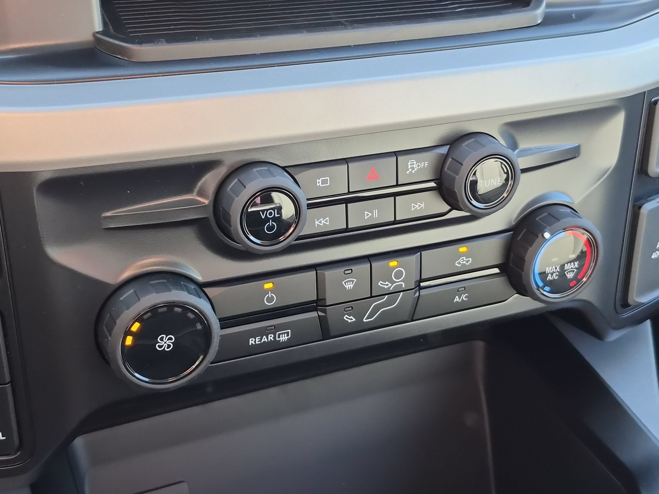 2027 Ford Super Duty F-250 SRW XLT