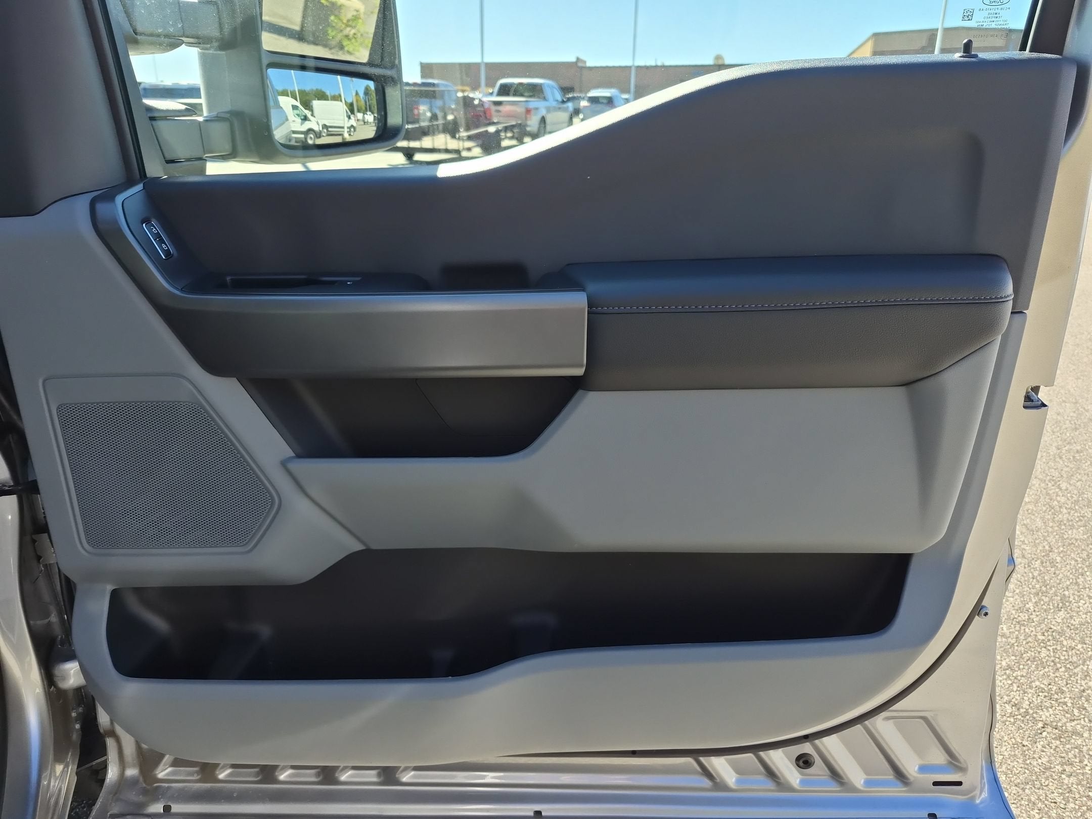 2027 Ford Super Duty F-250 SRW XLT