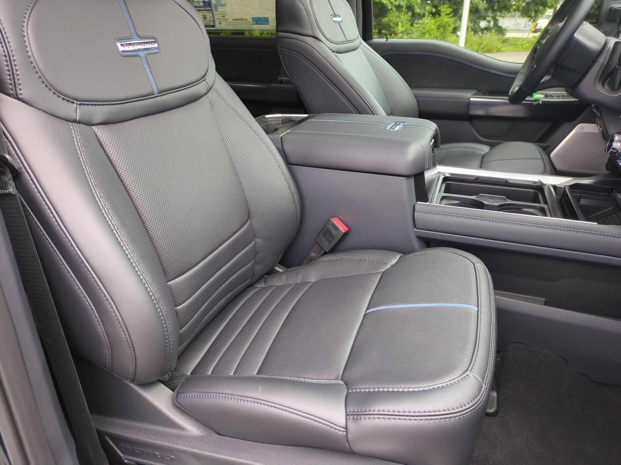 2026 Ford Super Duty F-250 SRW Platinum