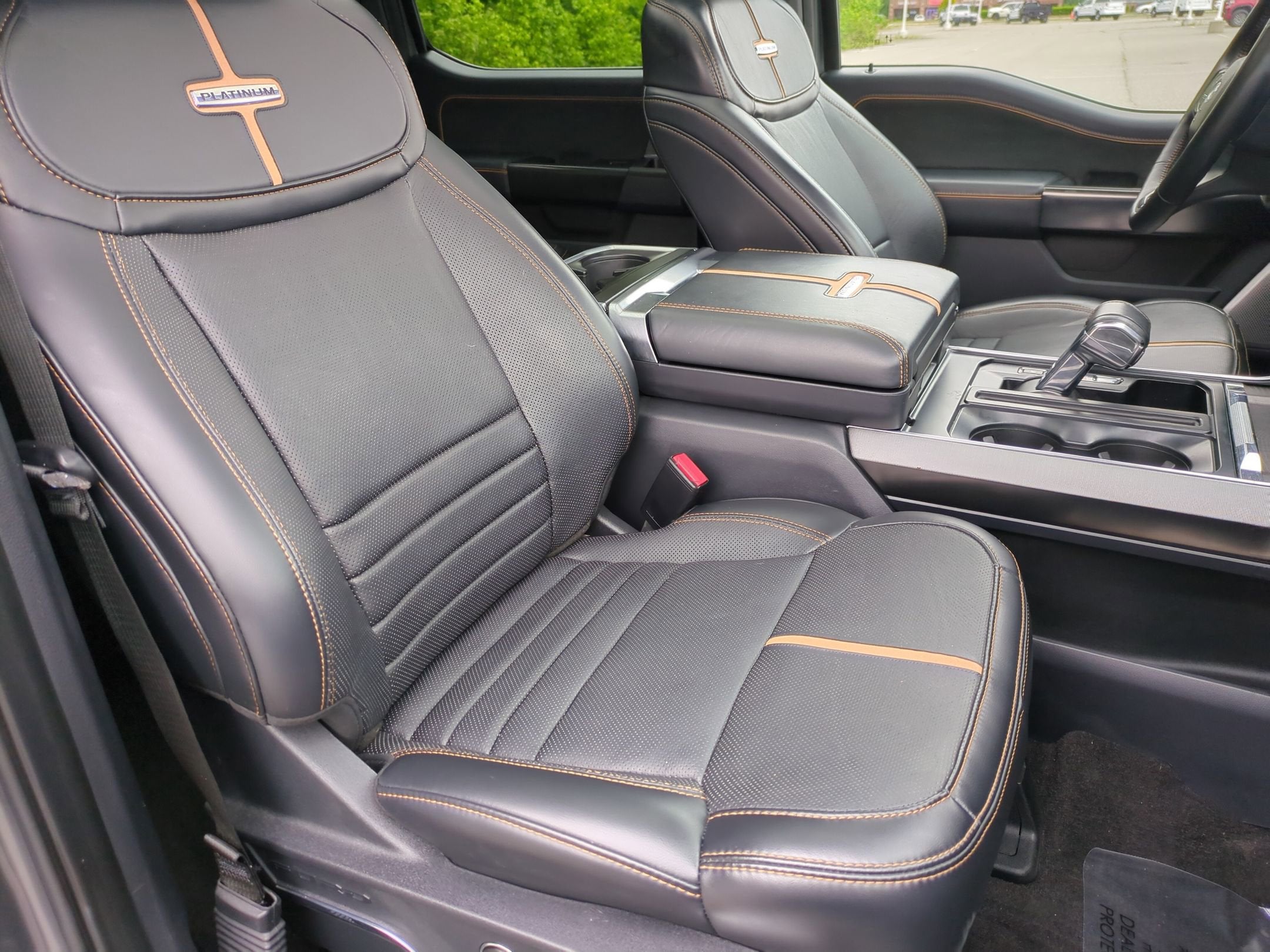 2022 Ford F-150 Platinum
