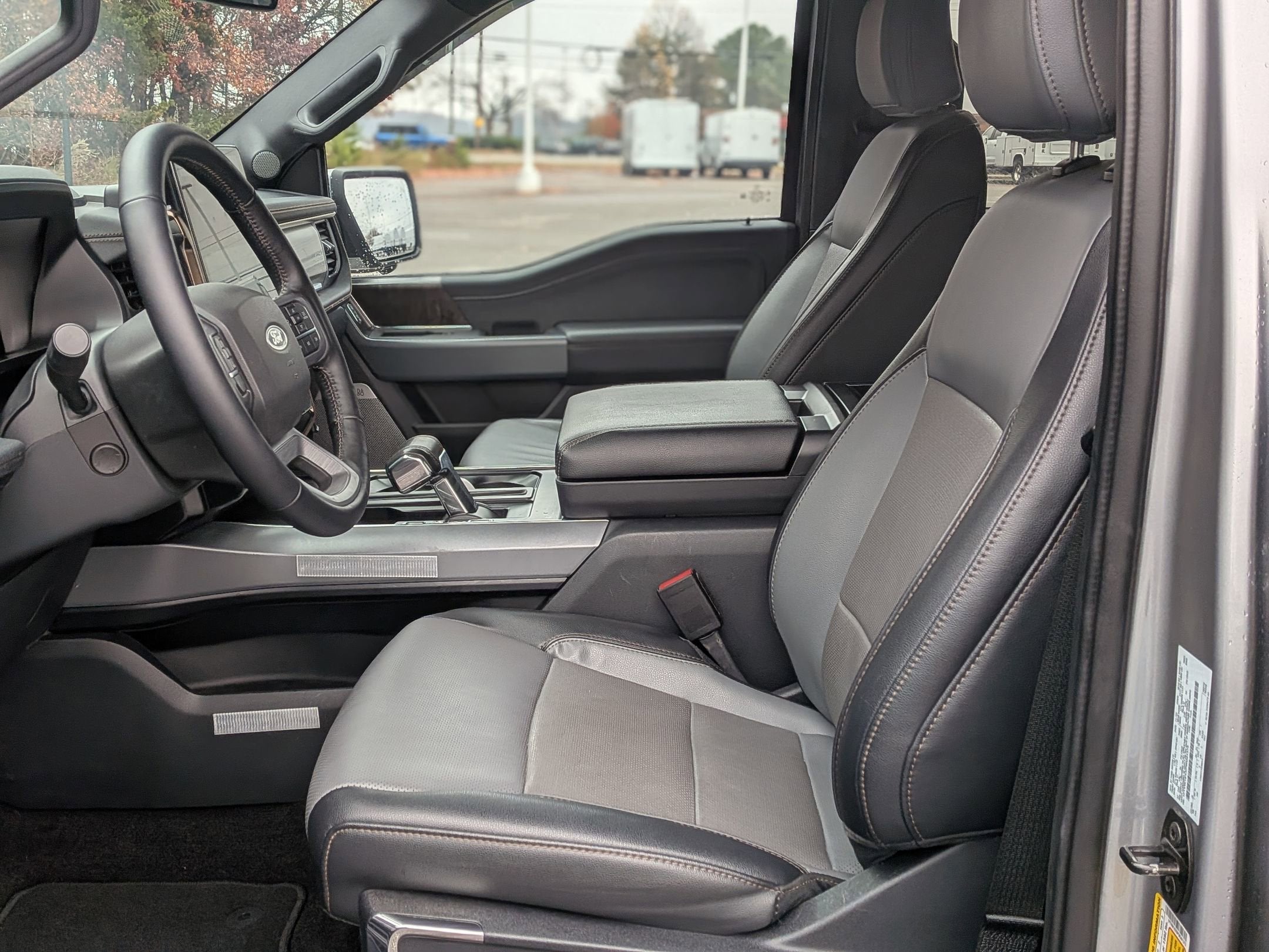 2023 Ford F-150 Lightning LARIAT