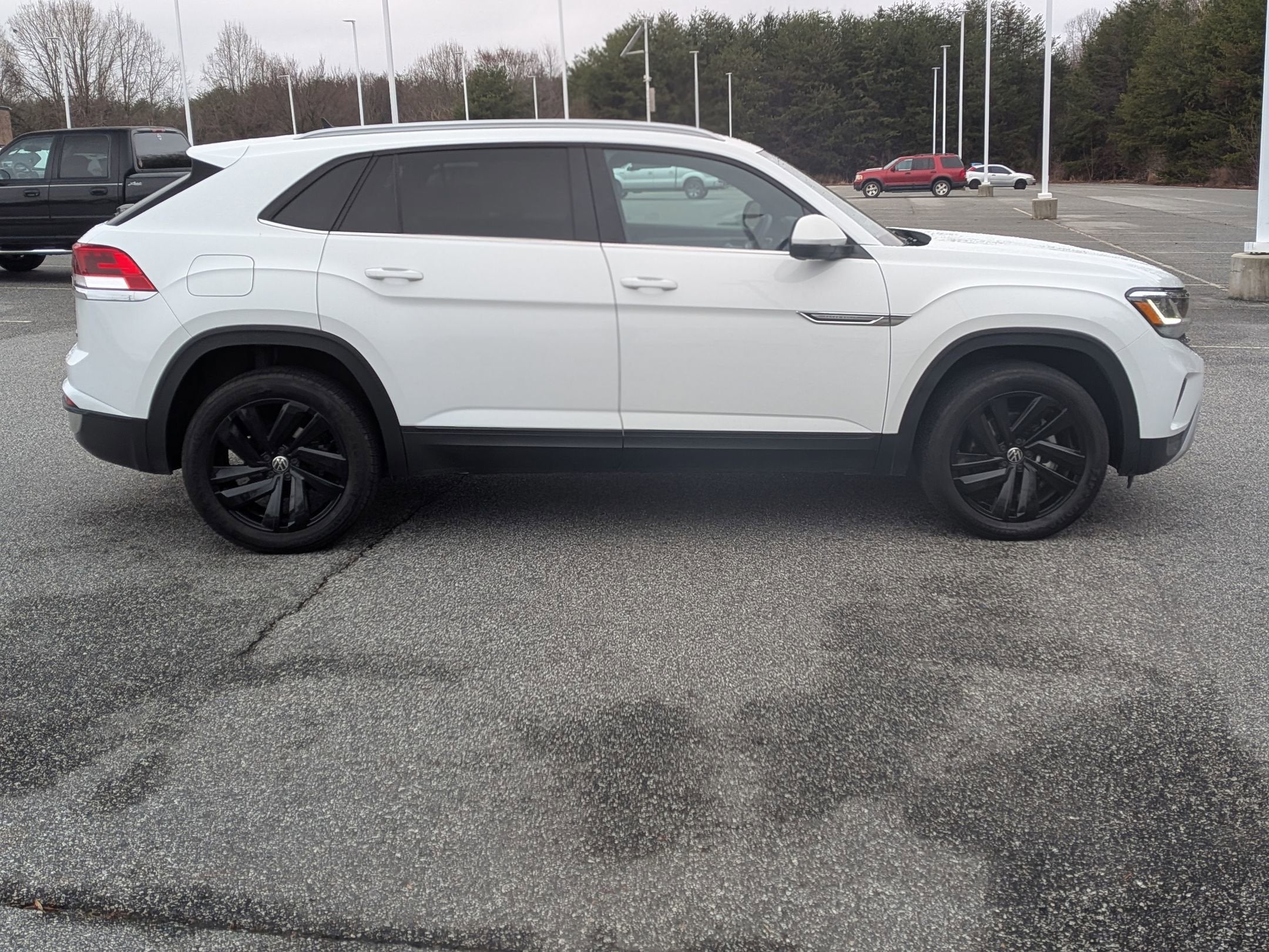 2022 Volkswagen Atlas Cross Sport 3.6L V6 SE w/Technology