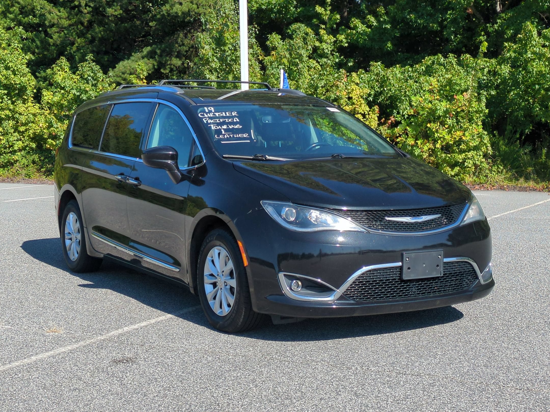 Used 2019 Chrysler Pacifica Touring L with VIN 2C4RC1BG6KR721964 for sale in Kernersville, NC