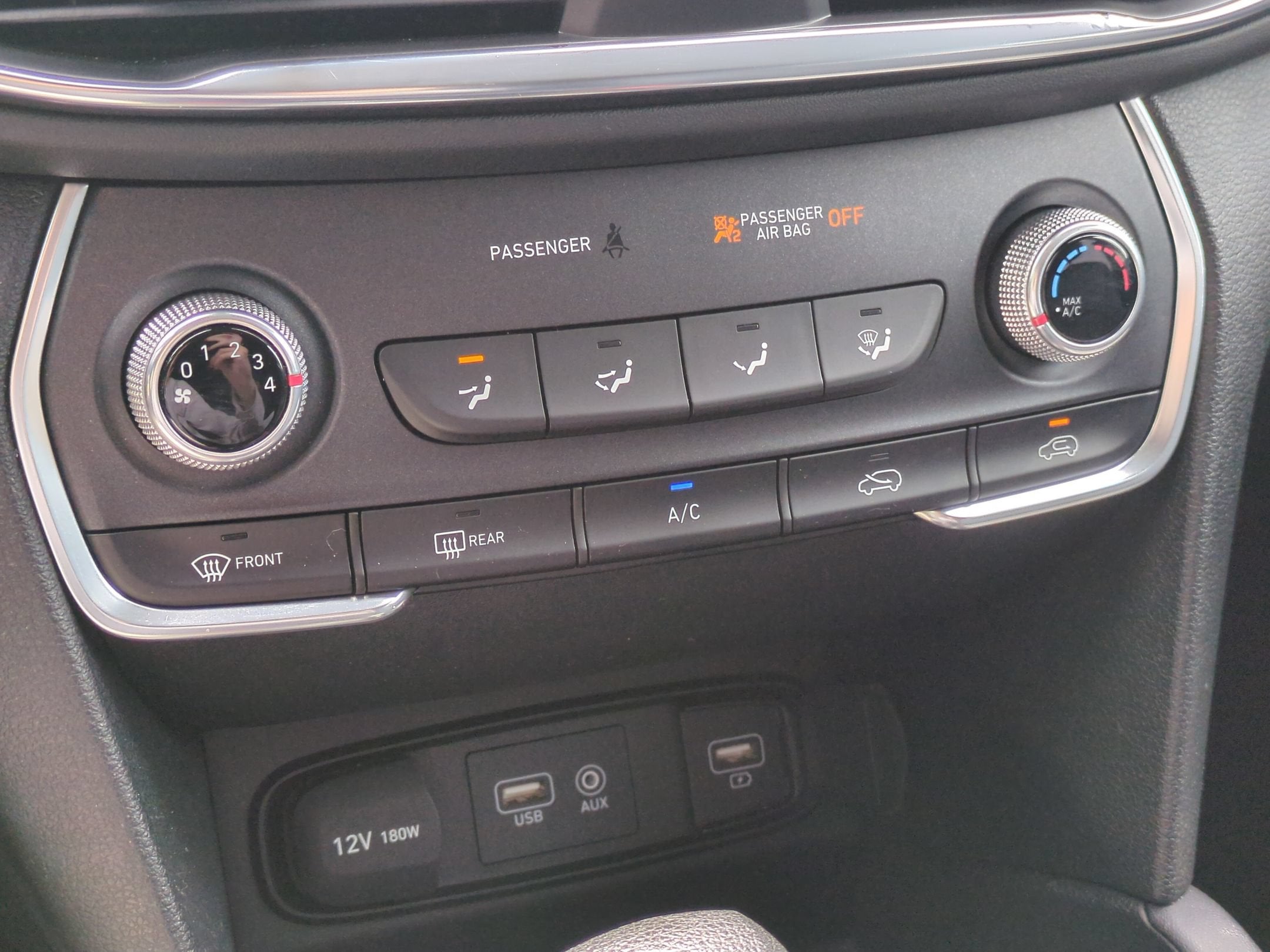 2020 Hyundai Santa Fe SE