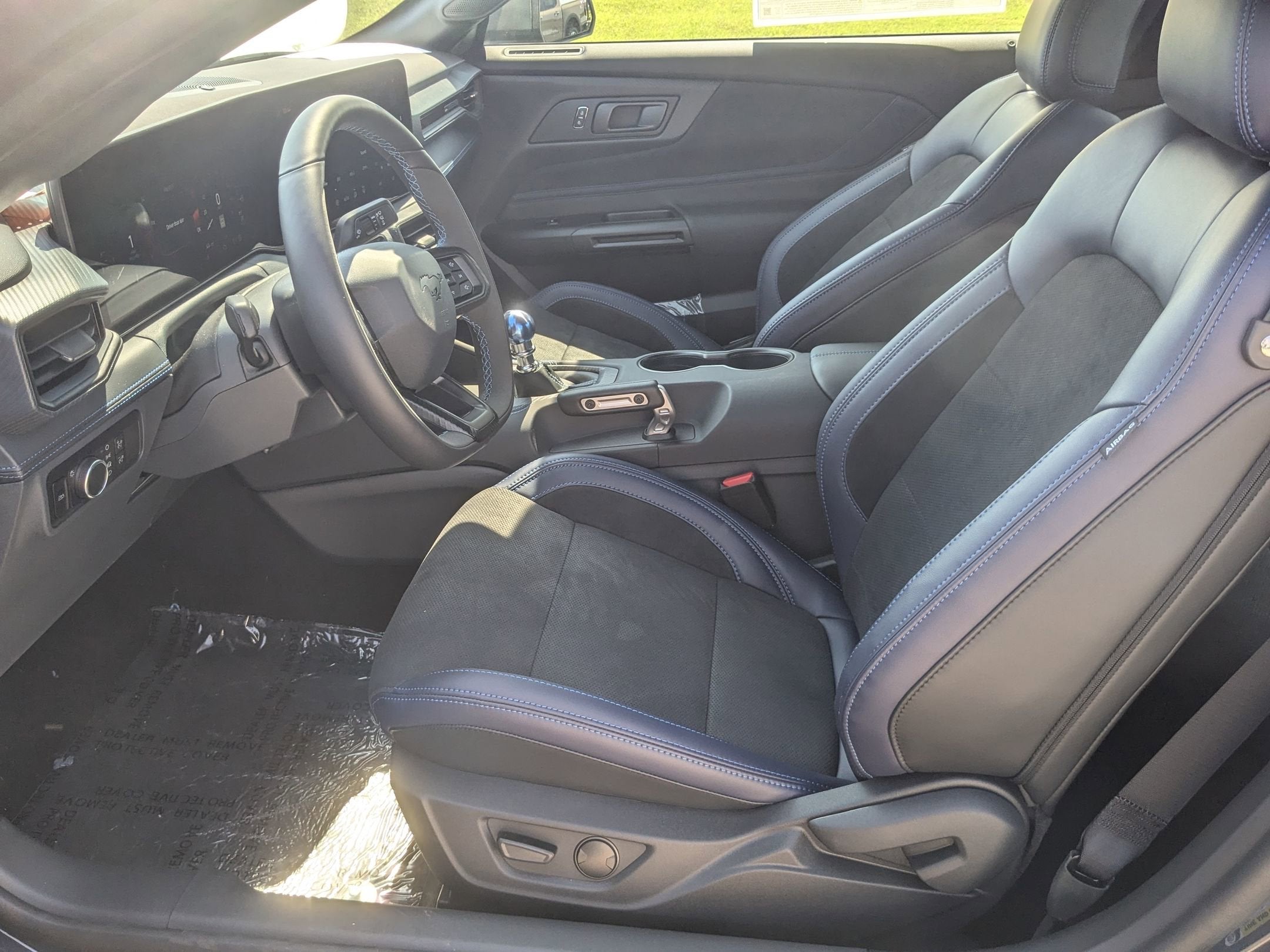 2025 Ford Mustang Dark Horse