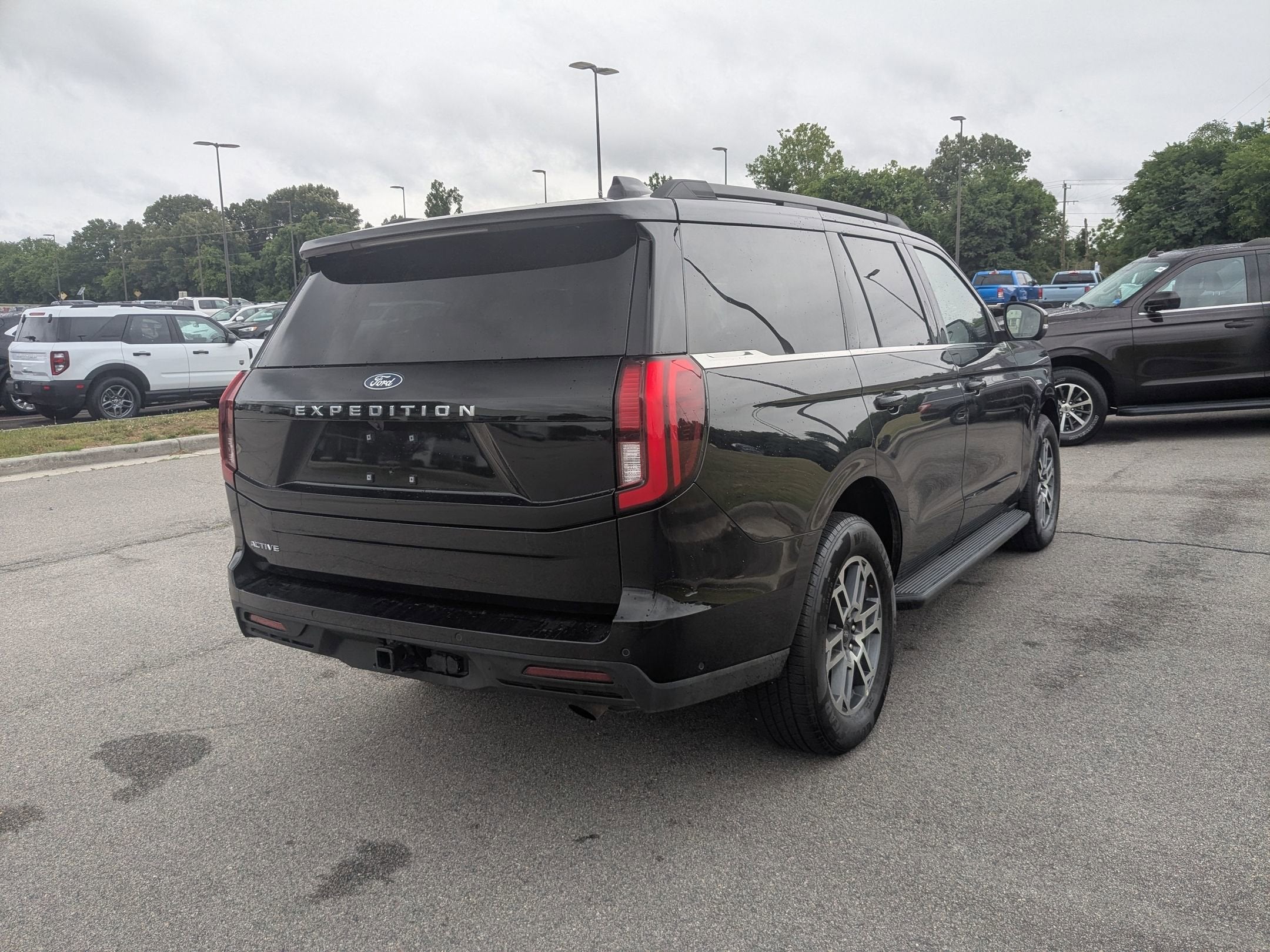 2025 Ford Expedition Active
