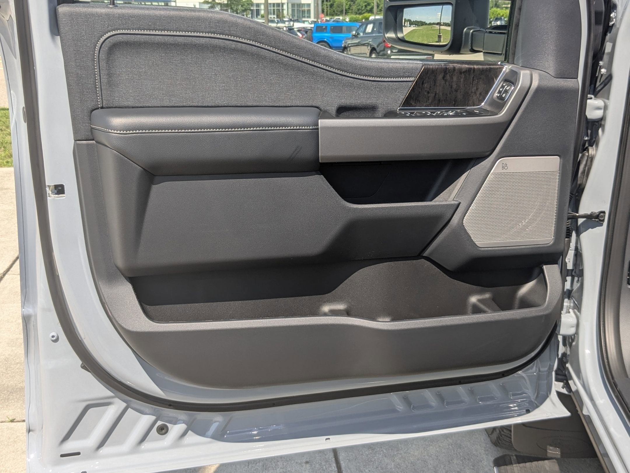 2026 Ford Super Duty F-350 DRW LARIAT
