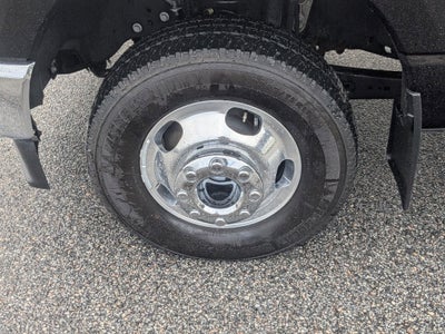 2024 Ford Super Duty F-350 DRW LARIAT