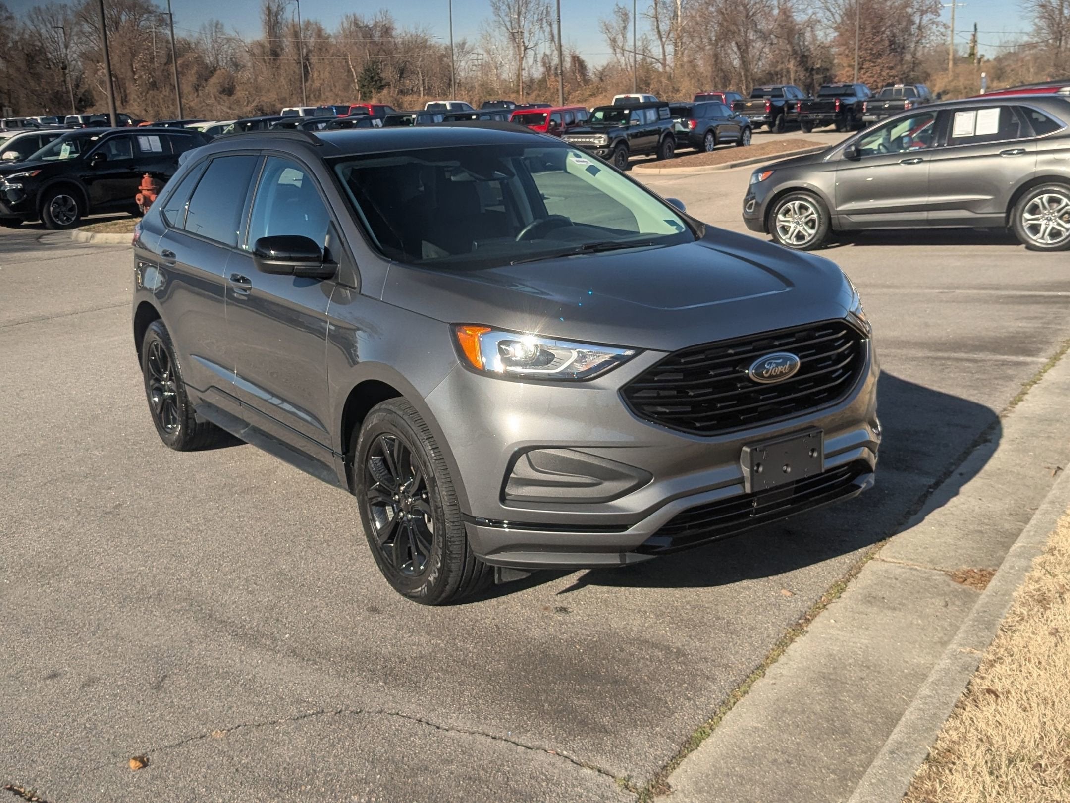 2022 Ford Edge SE
