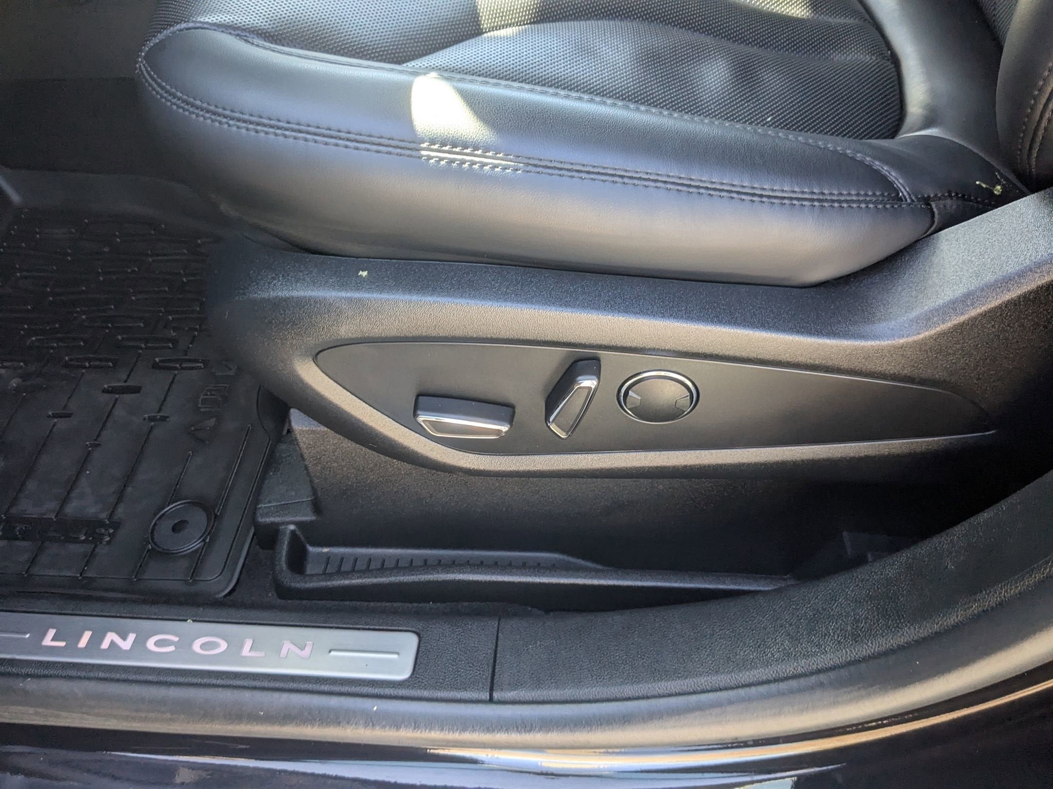 2021 Lincoln Nautilus Reserve