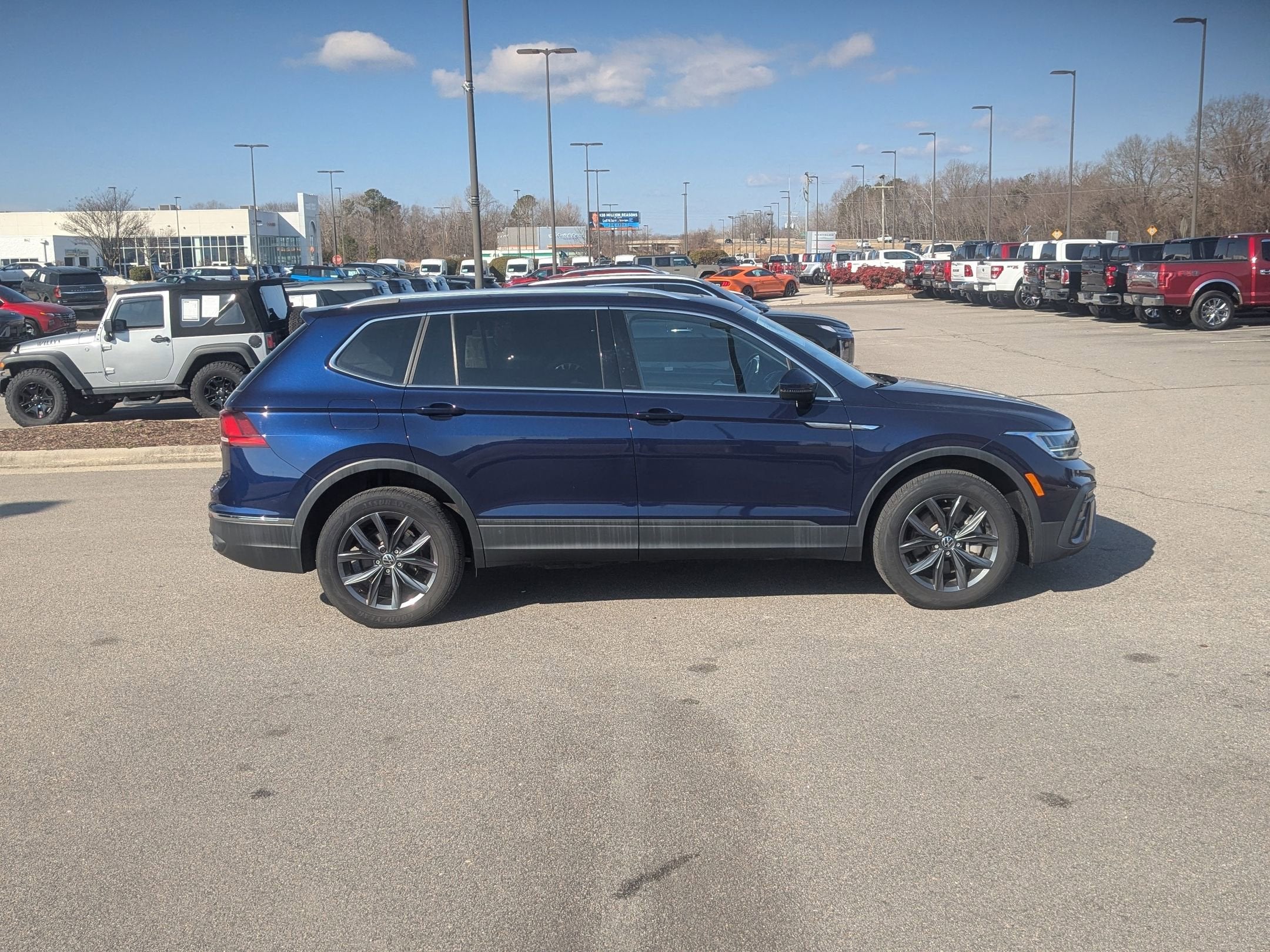 2022 Volkswagen Tiguan SE