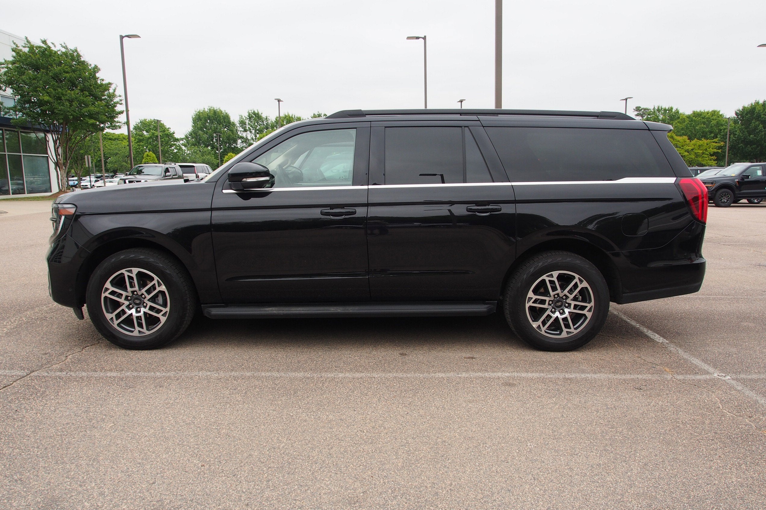 2025 Ford Expedition Max Active