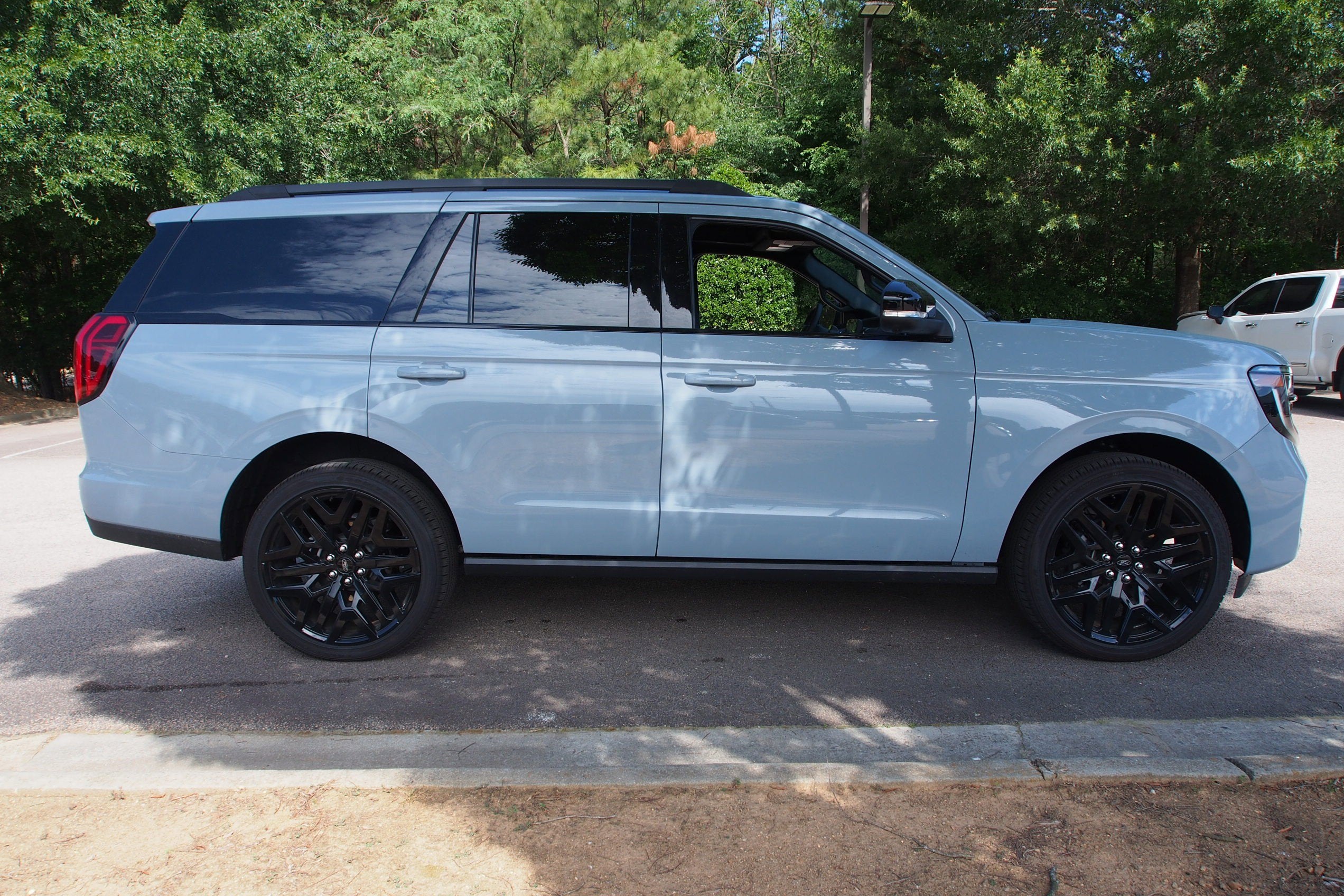 2026 Ford Expedition Platinum - Crossroads Courtesy Demo