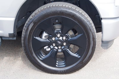 2025 Ford F-150 Lightning Platinum