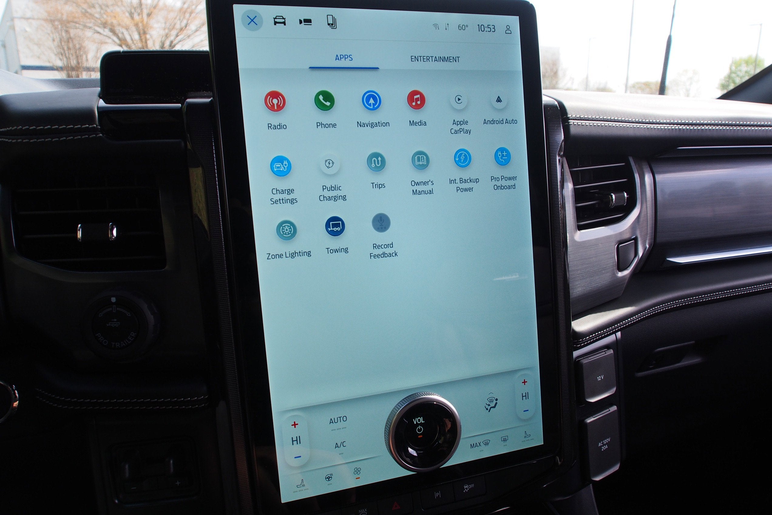 2025 Ford F-150 Lightning Platinum