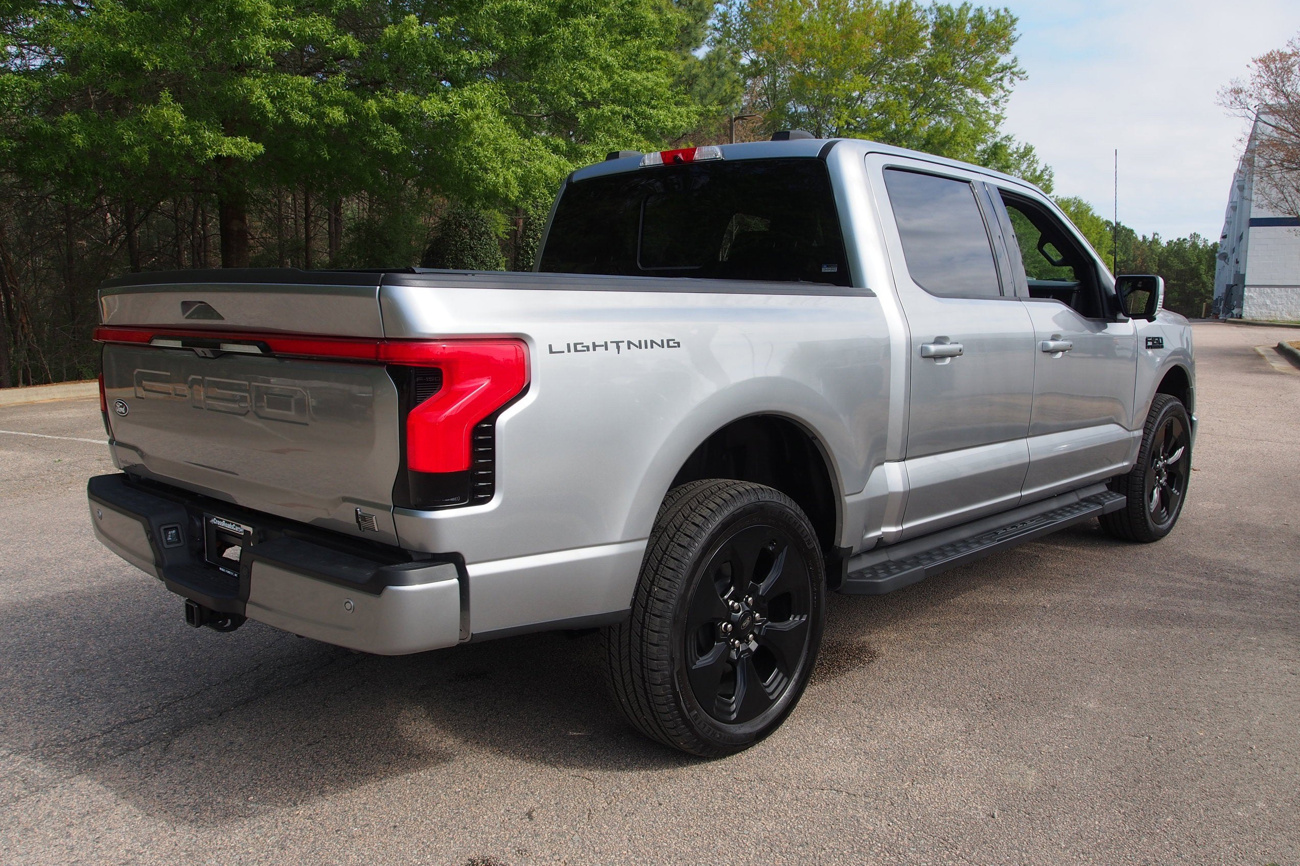 2025 Ford F-150 Lightning Platinum