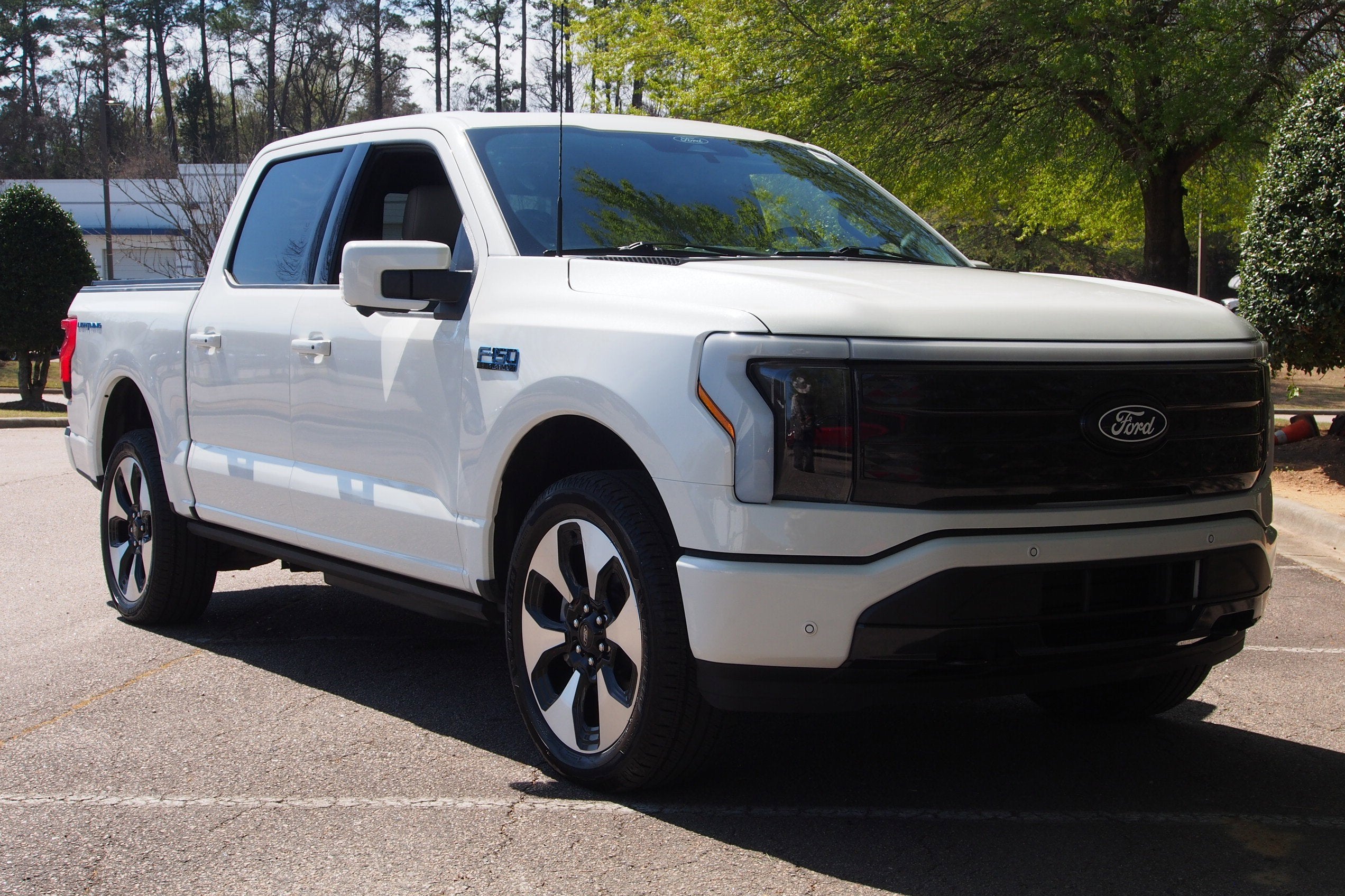 2025 Ford F-150 Lightning Platinum