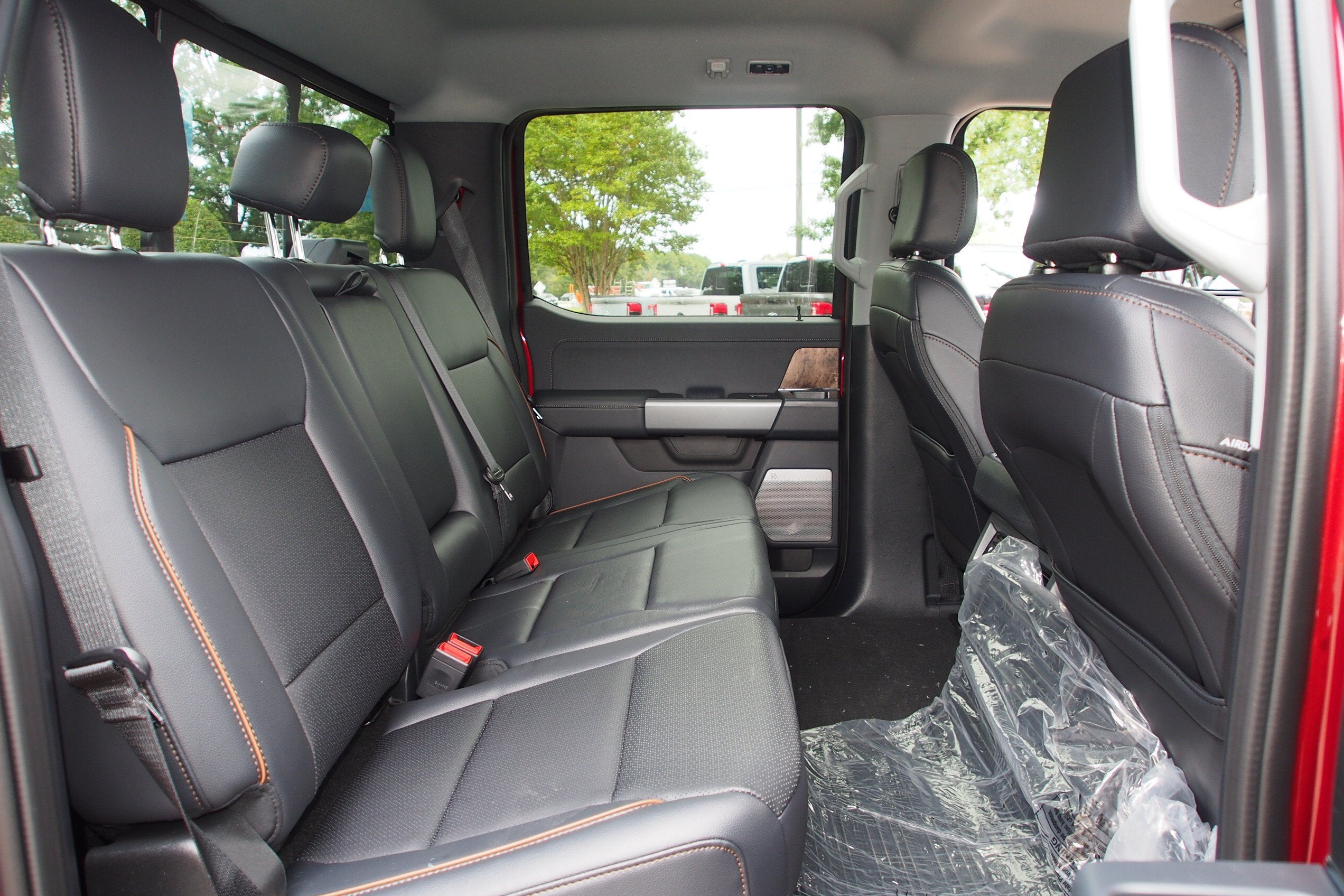 2027 Ford Super Duty F-250 SRW LARIAT