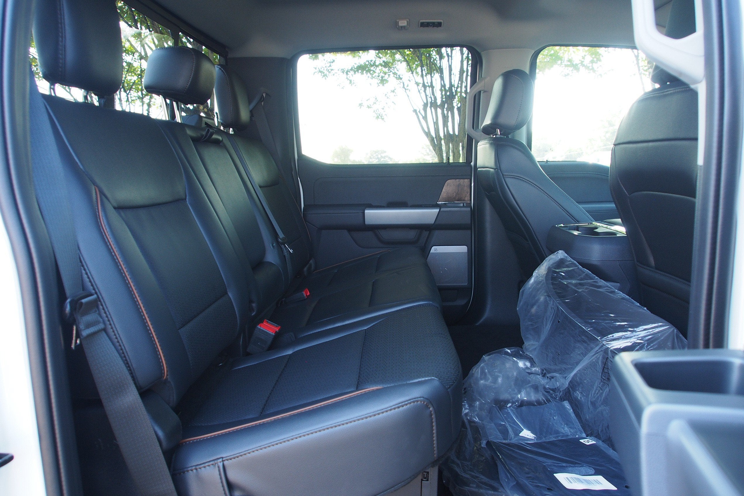 2026 Ford Super Duty F-350 DRW LARIAT