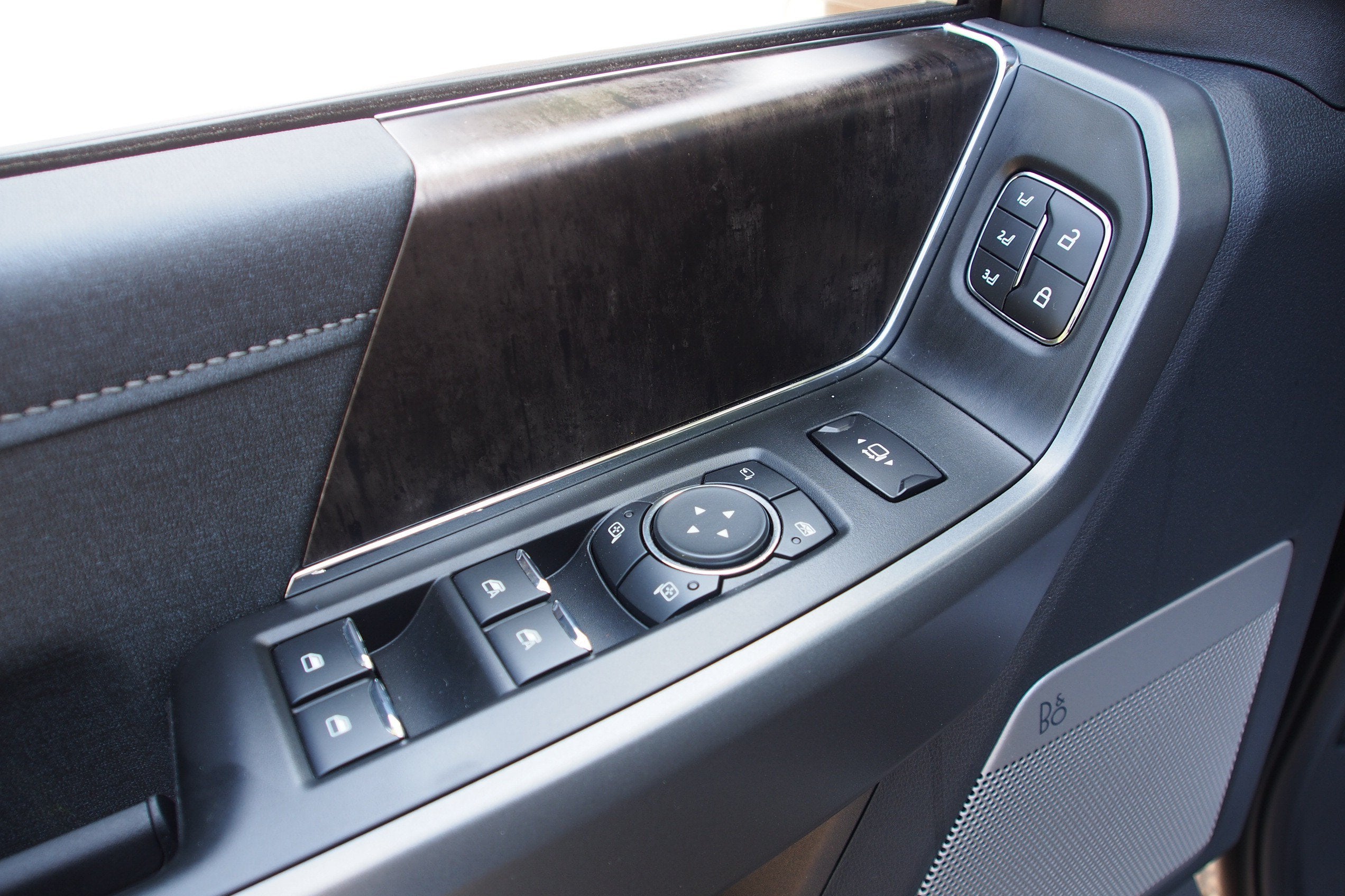 2026 Ford Super Duty F-350 DRW LARIAT