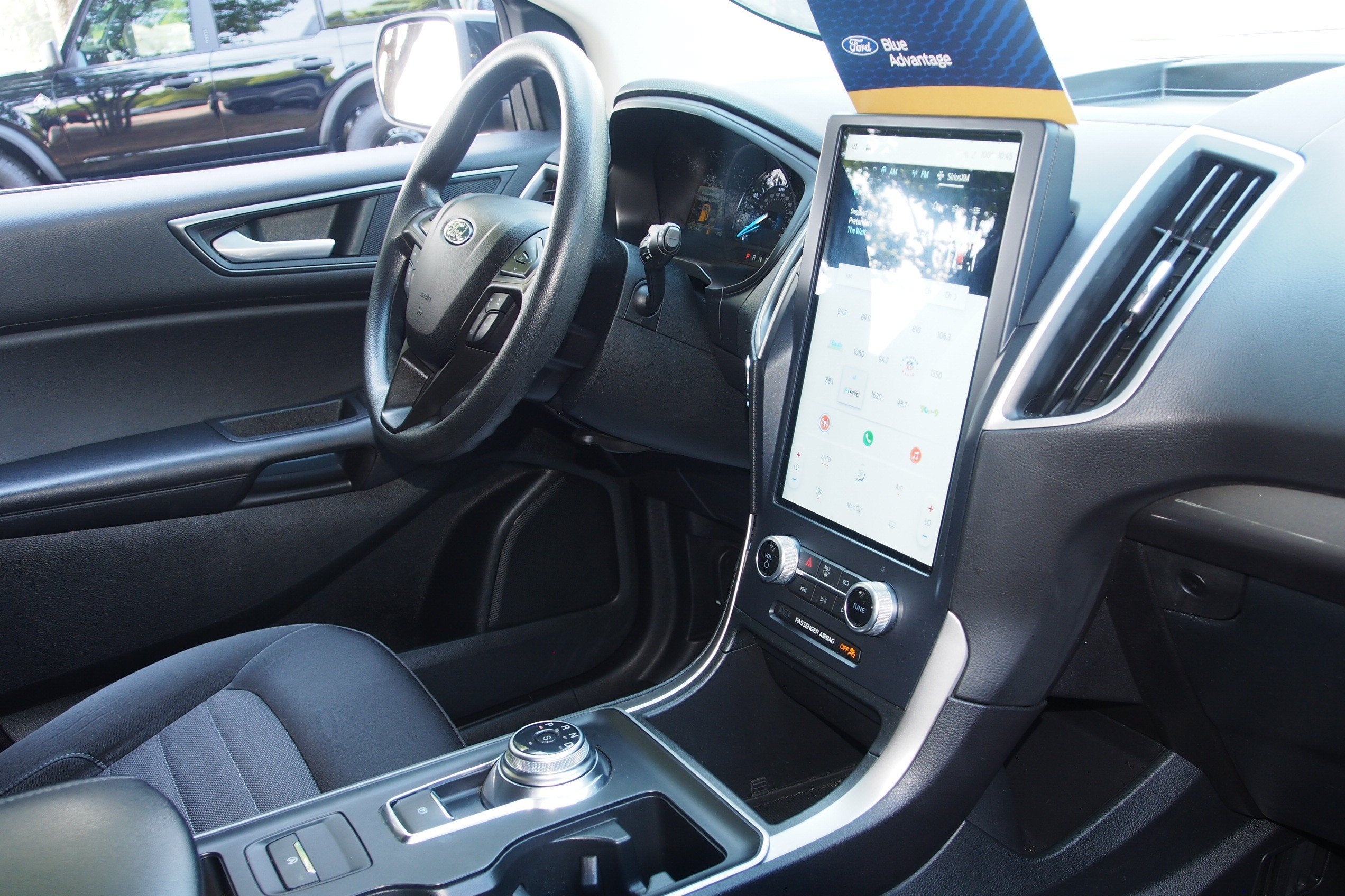 2022 Ford Edge SE