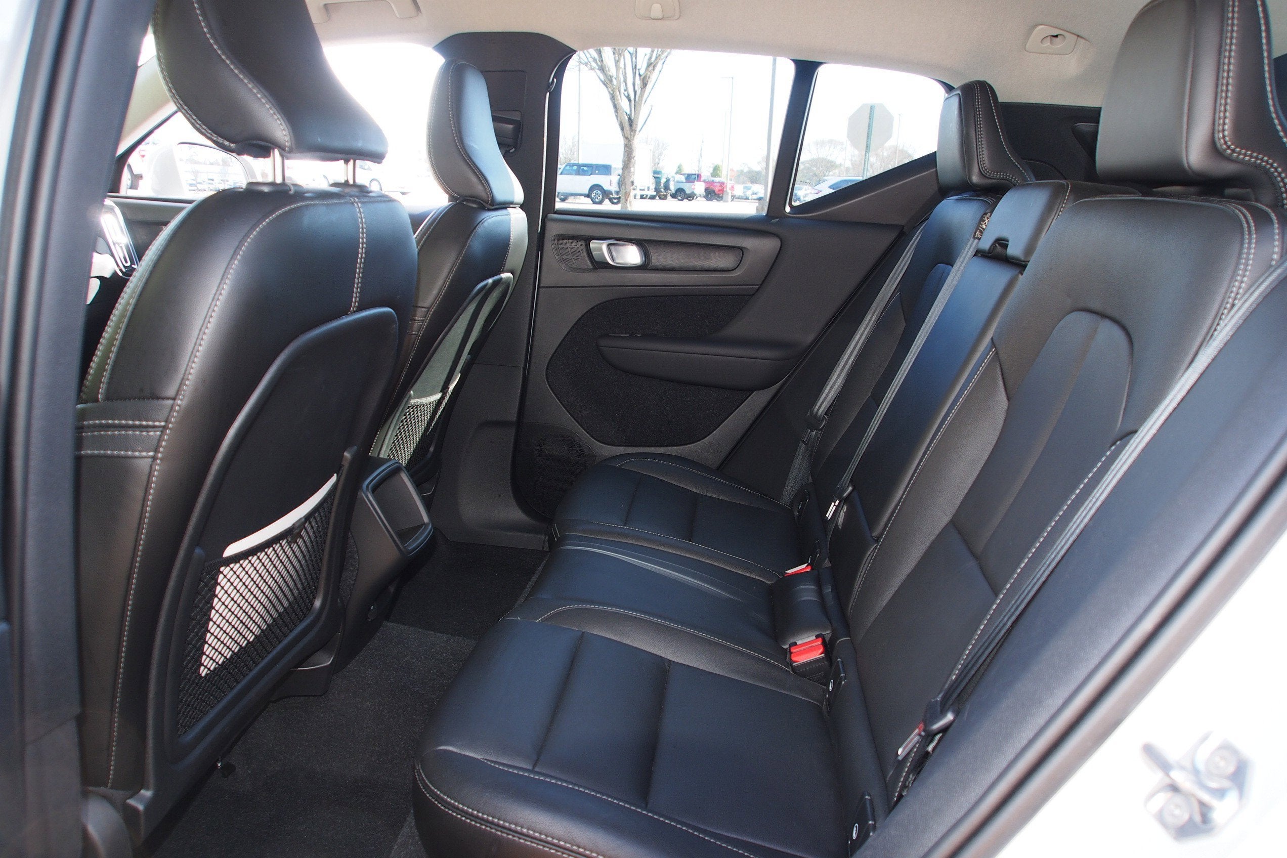 2020 Volvo XC40 Momentum