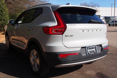 2020 Volvo XC40 Momentum