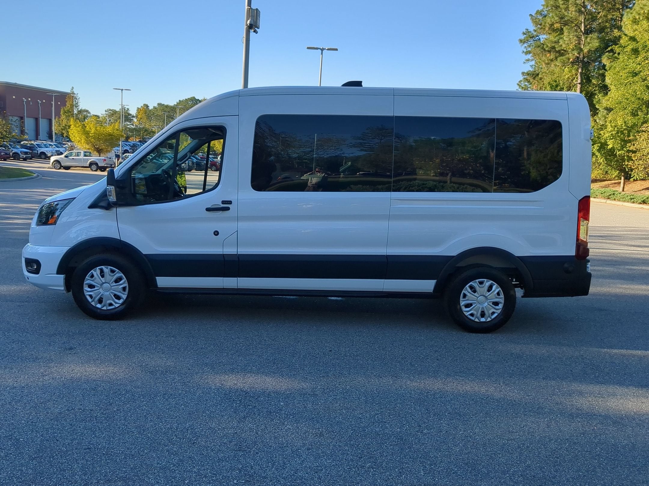 2027 Ford Transit Passenger Wagon XLT