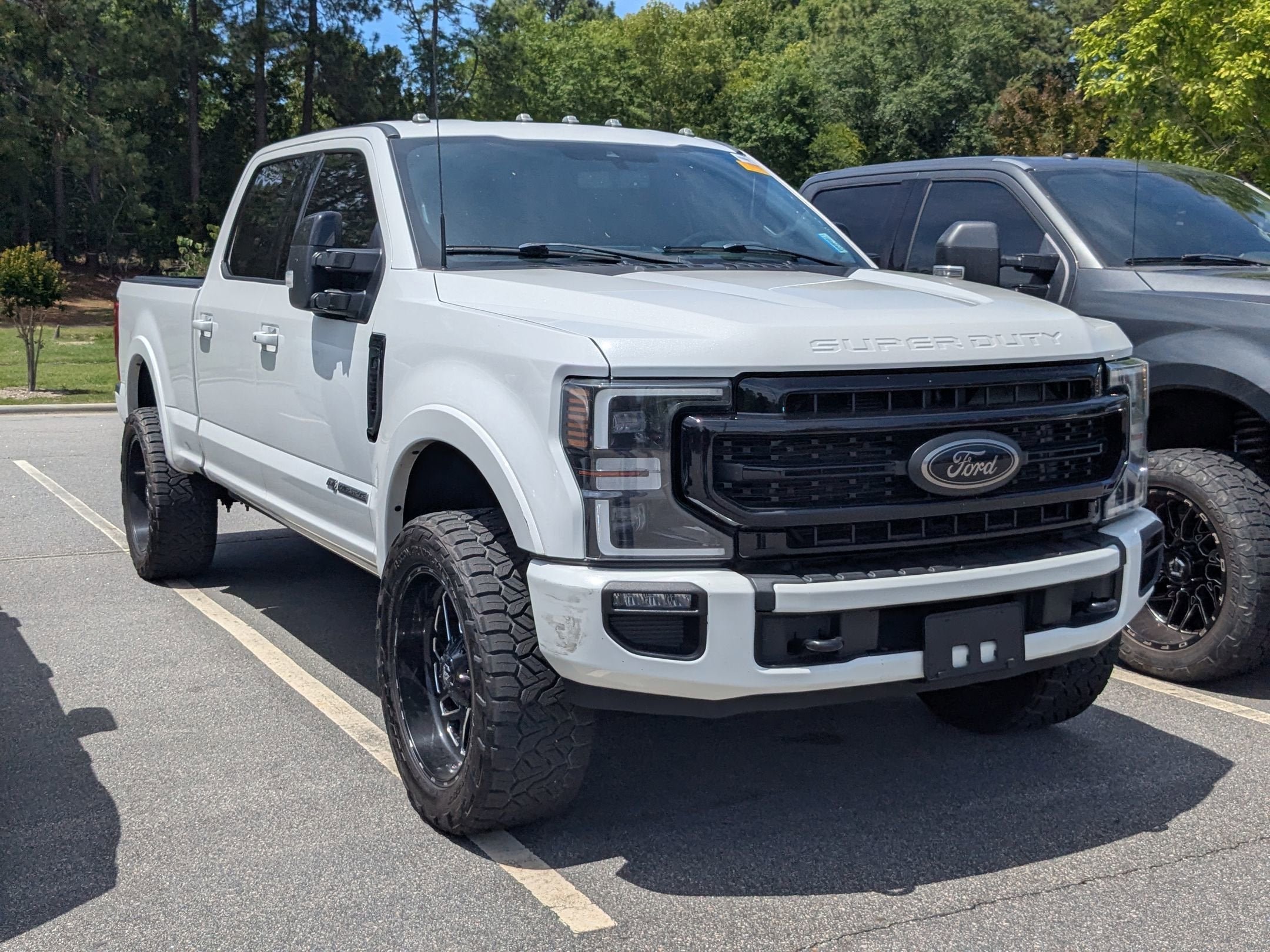 2022 Ford Super Duty F-350 SRW LARIAT