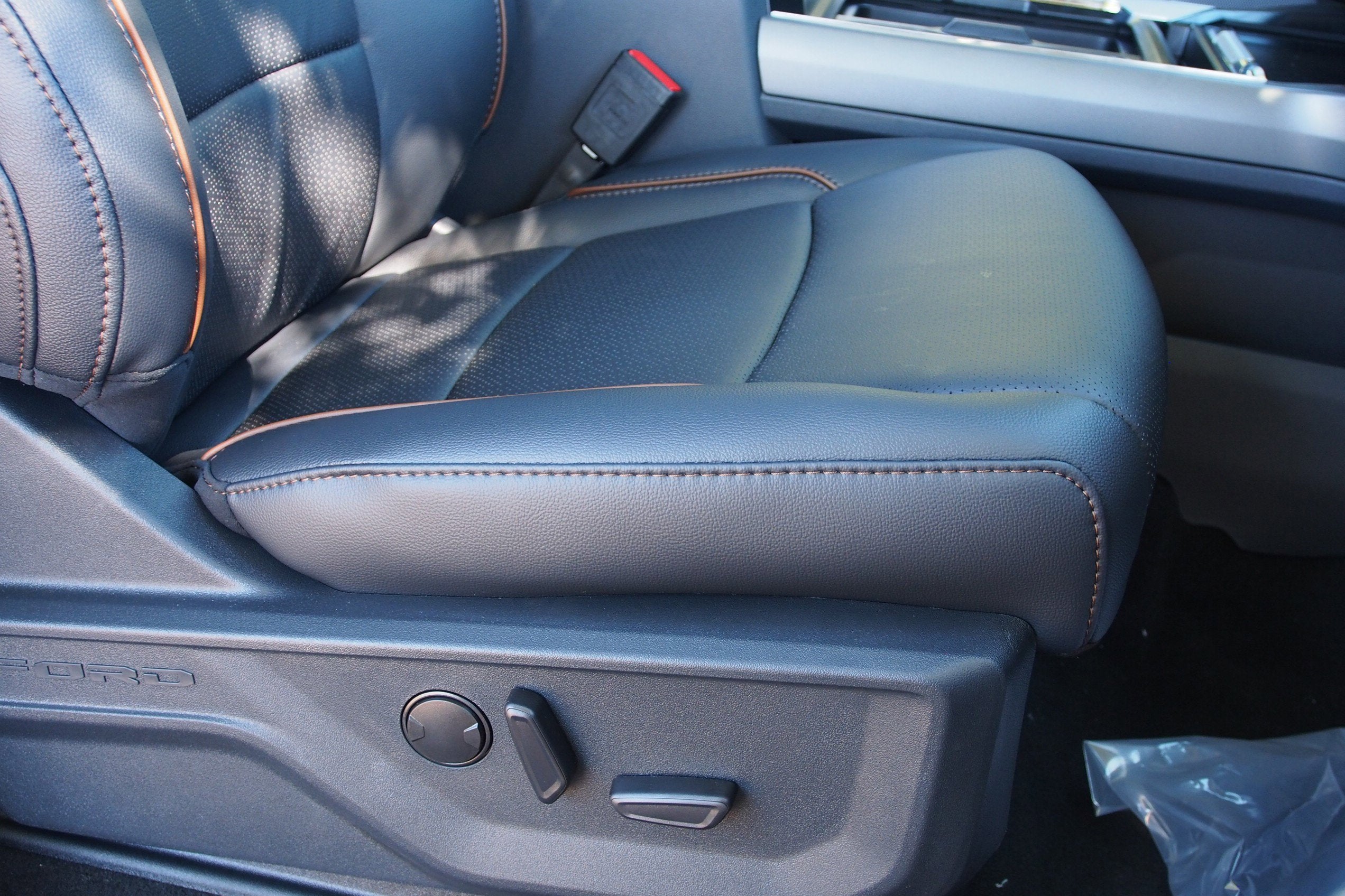 2025 Ford Super Duty F-350 SRW LARIAT