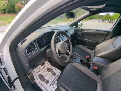2023 Volkswagen Tiguan SE R-Line Black