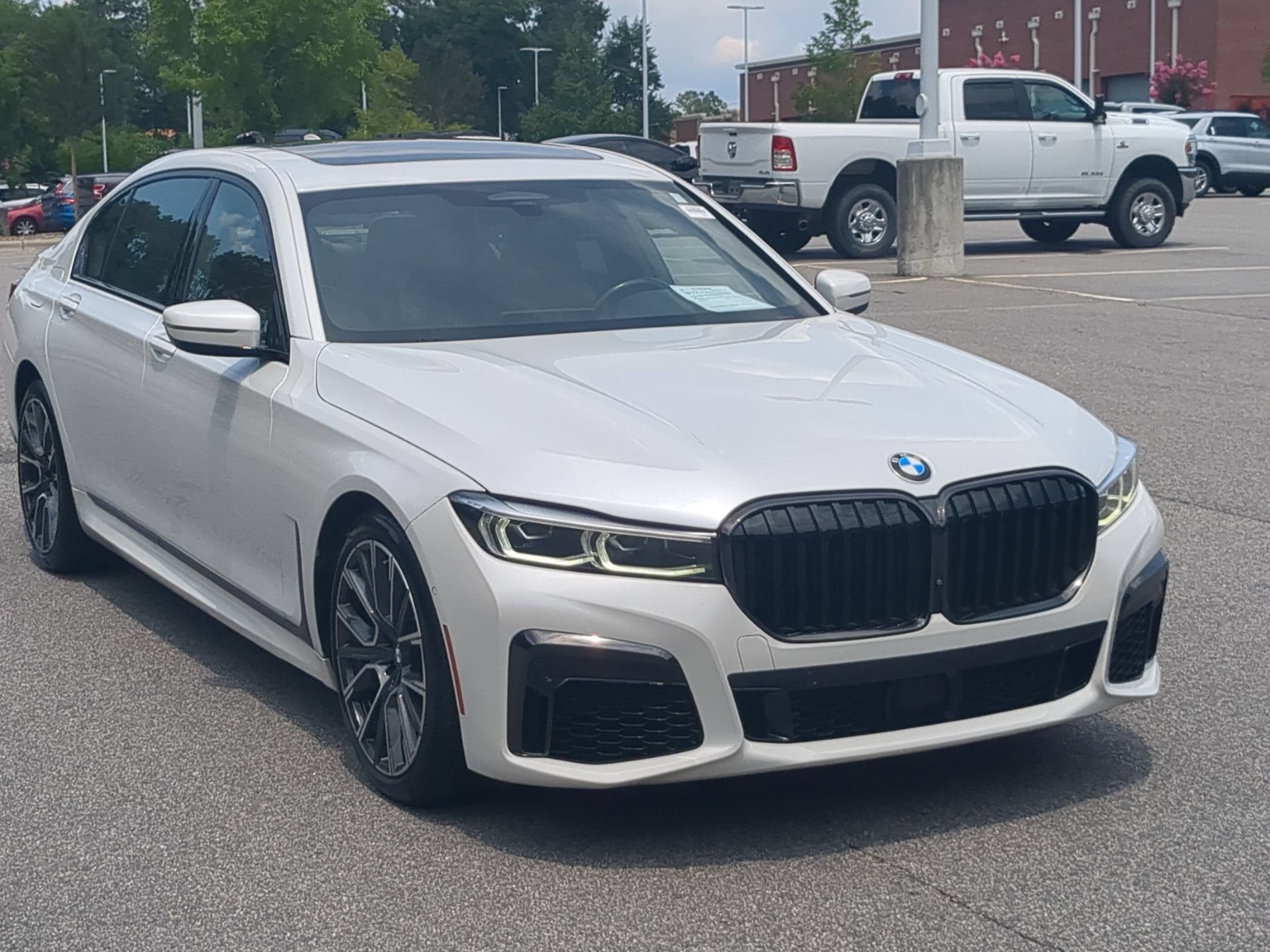 2022 BMW 7 Series 740i