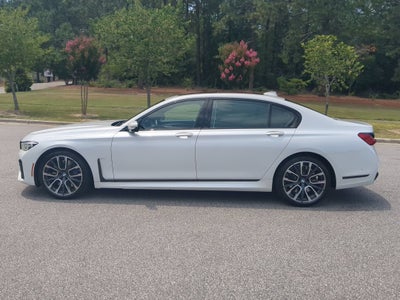 2022 BMW 7 Series 740i